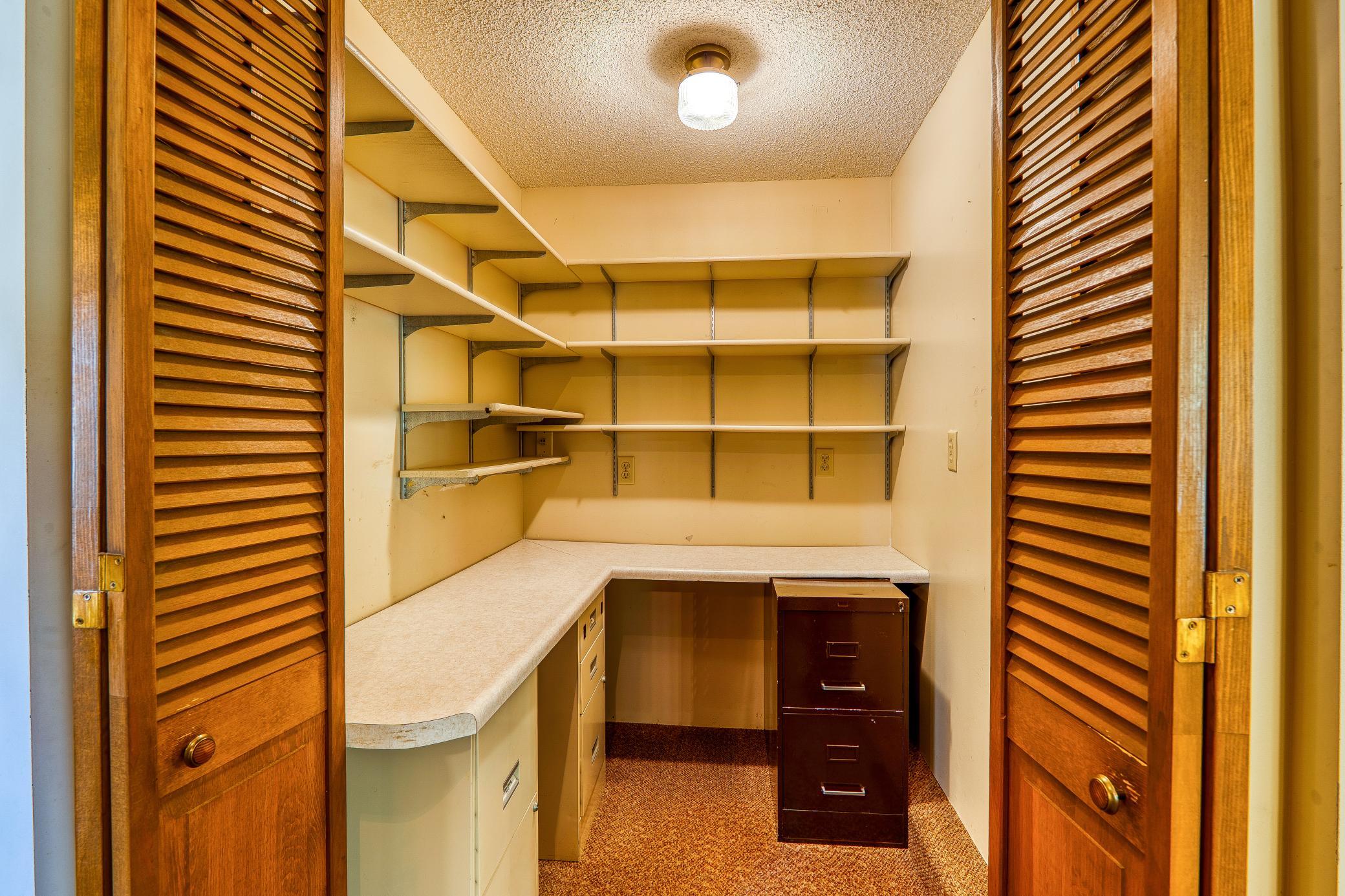 9330 Country Club Road Ne Property Photo 24