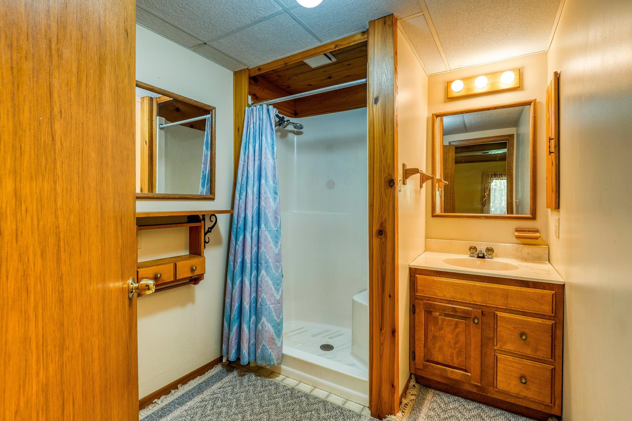 9330 Country Club Road Ne Property Photo 34