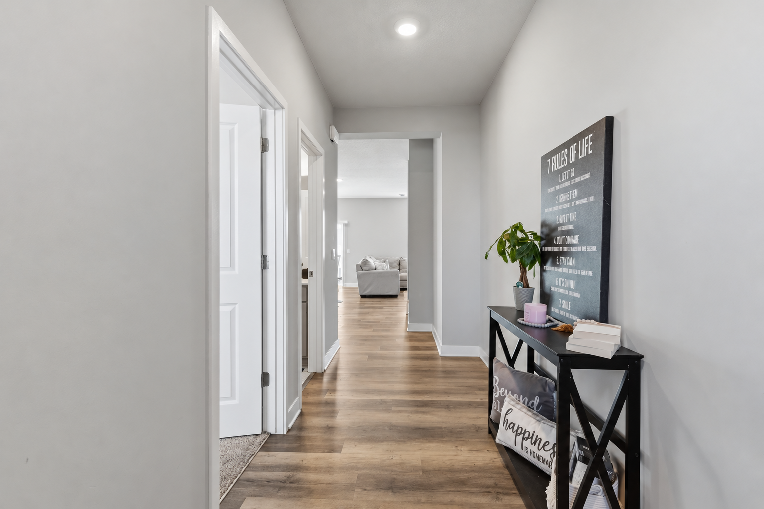 1746 Athens Terrace Property Photo 8