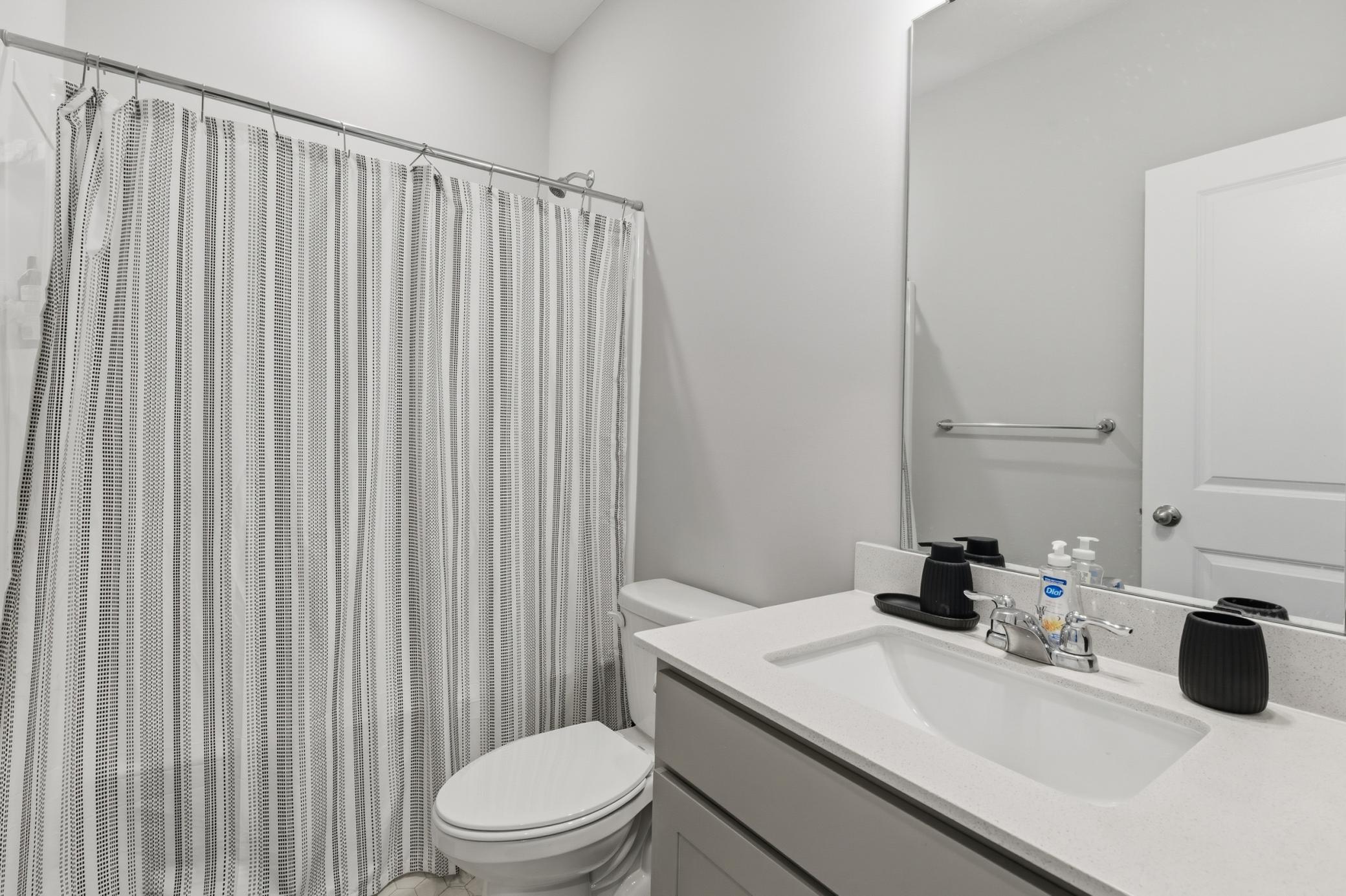 1746 Athens Terrace Property Photo 10