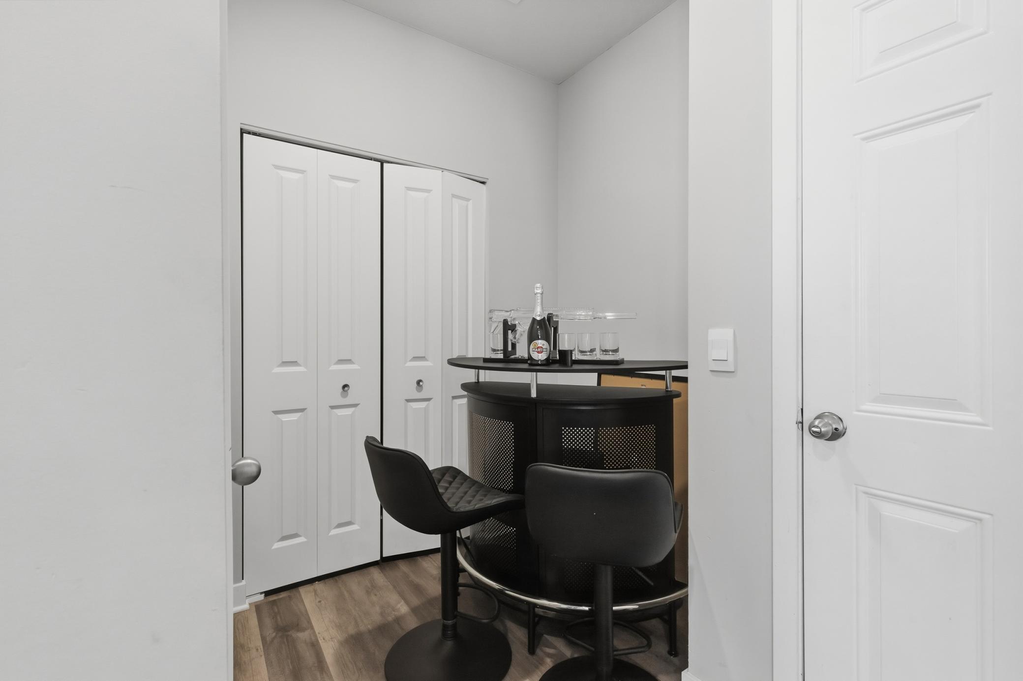 1746 Athens Terrace Property Photo 19