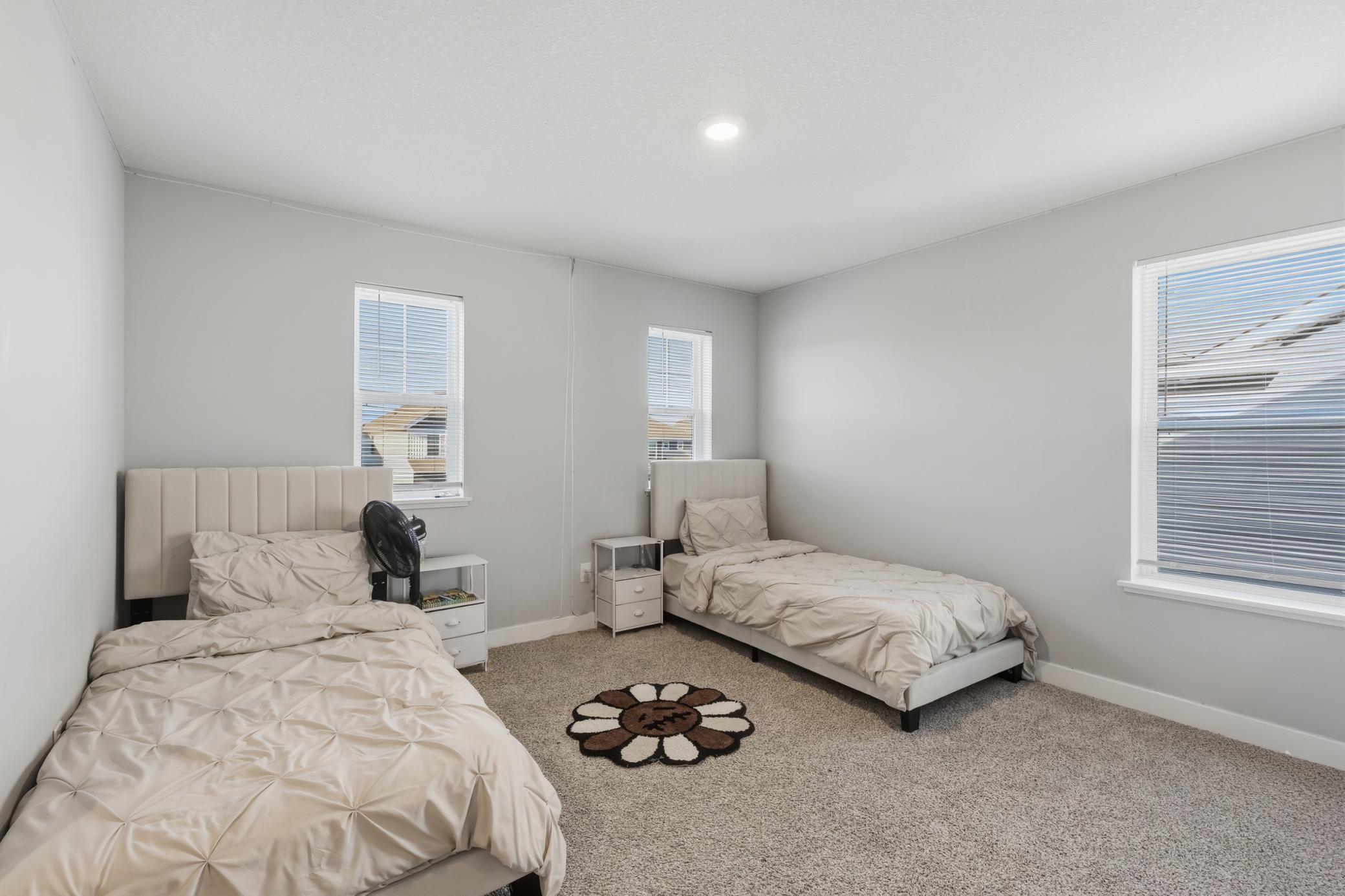 1746 Athens Terrace Property Photo 27