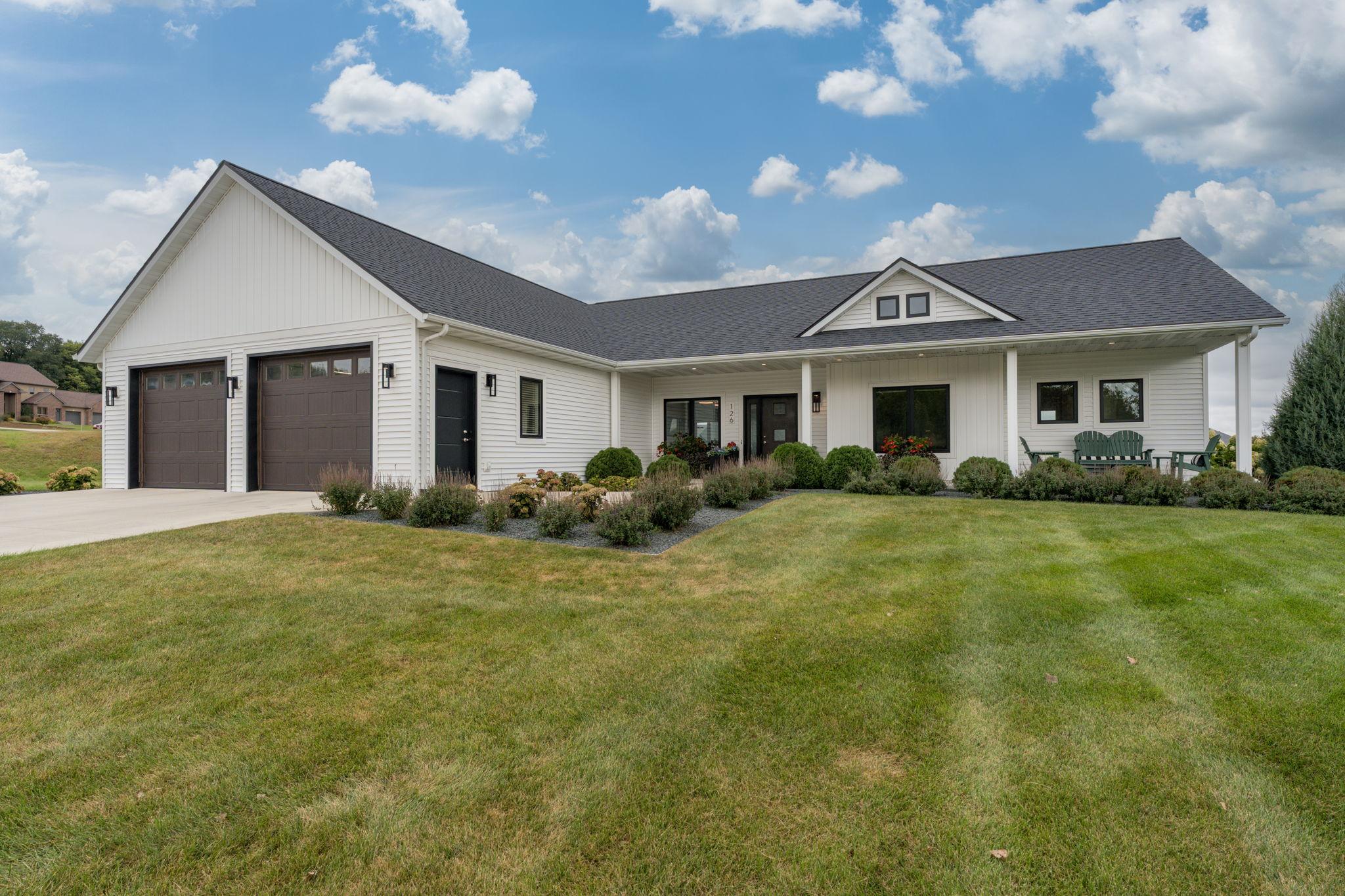 126 Shoreview Drive Property Photo 2