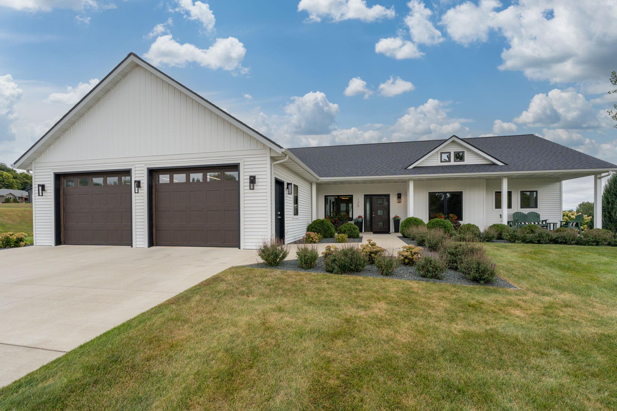 126 Shoreview Drive Property Photo 3