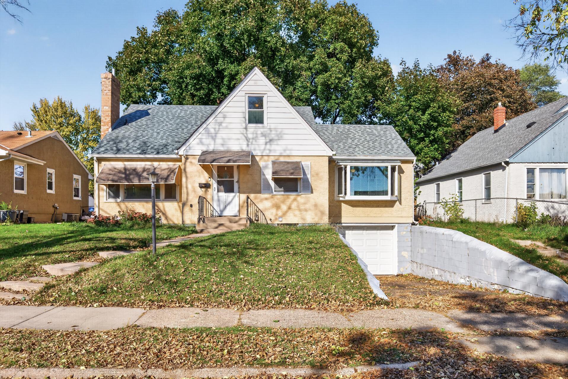 1571 Arlington Avenue E Property Photo 1
