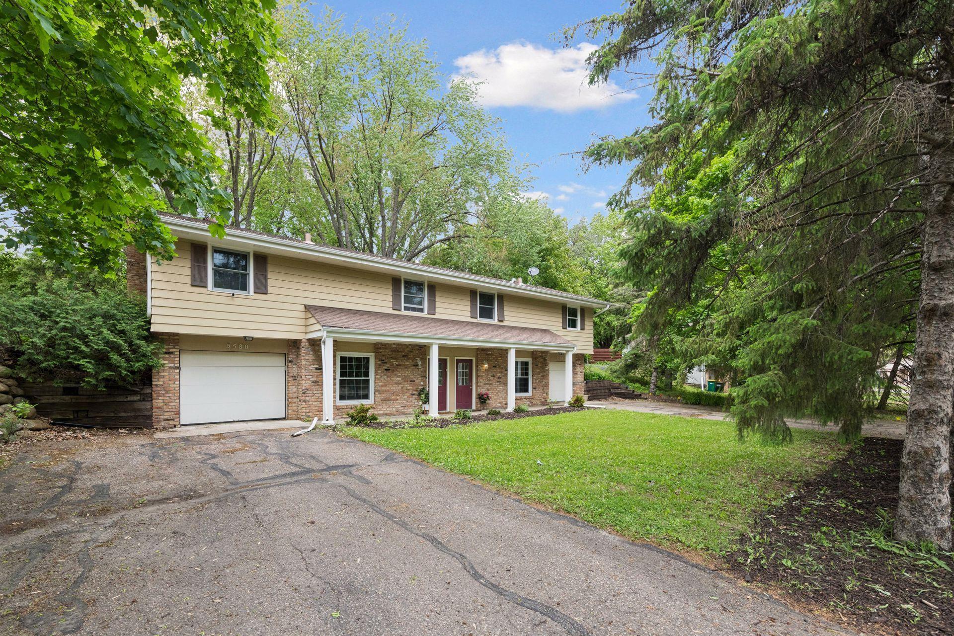 5570 & 5580 Shorewood Lane Property Photo 2