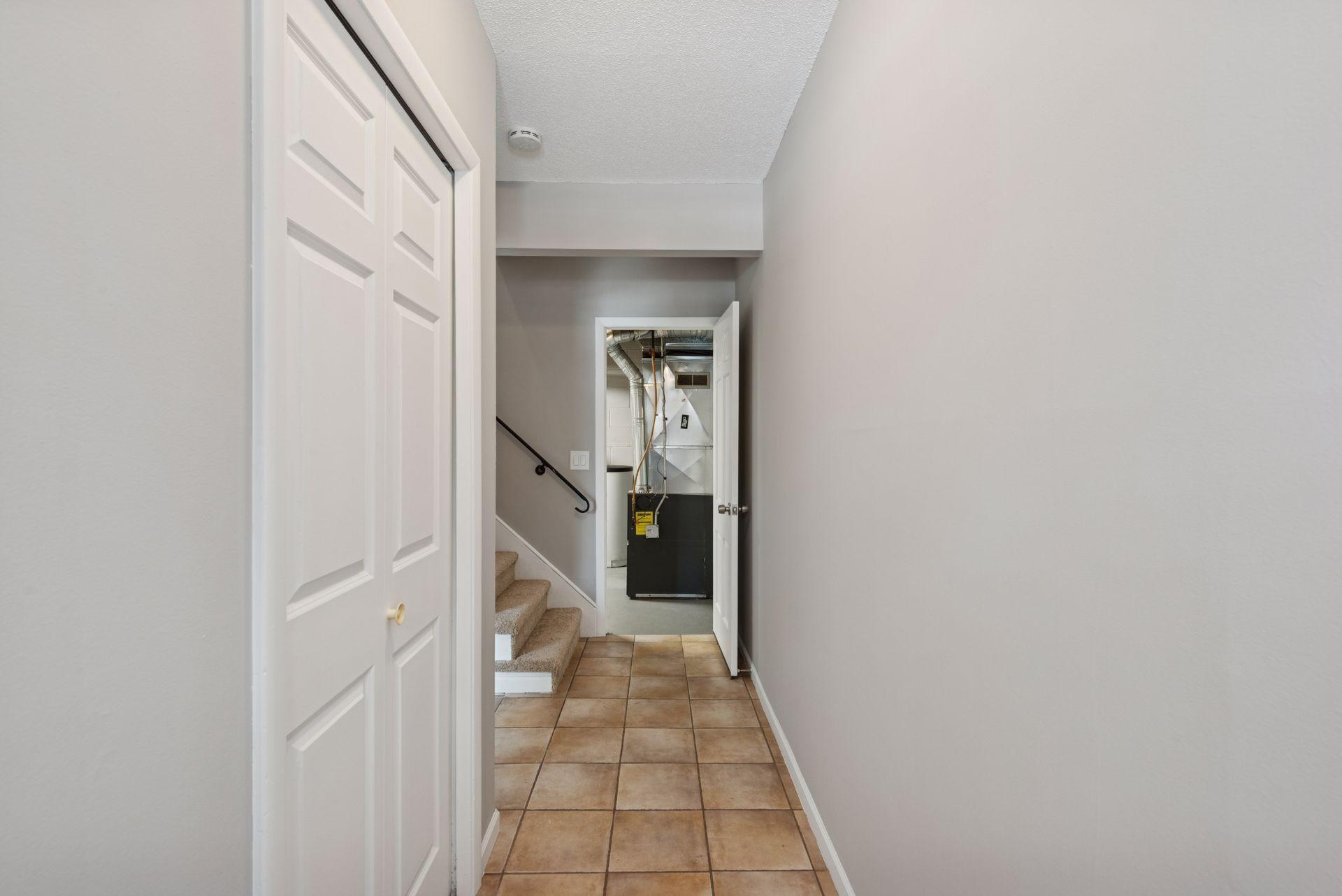 5570 & 5580 Shorewood Lane Property Photo 4