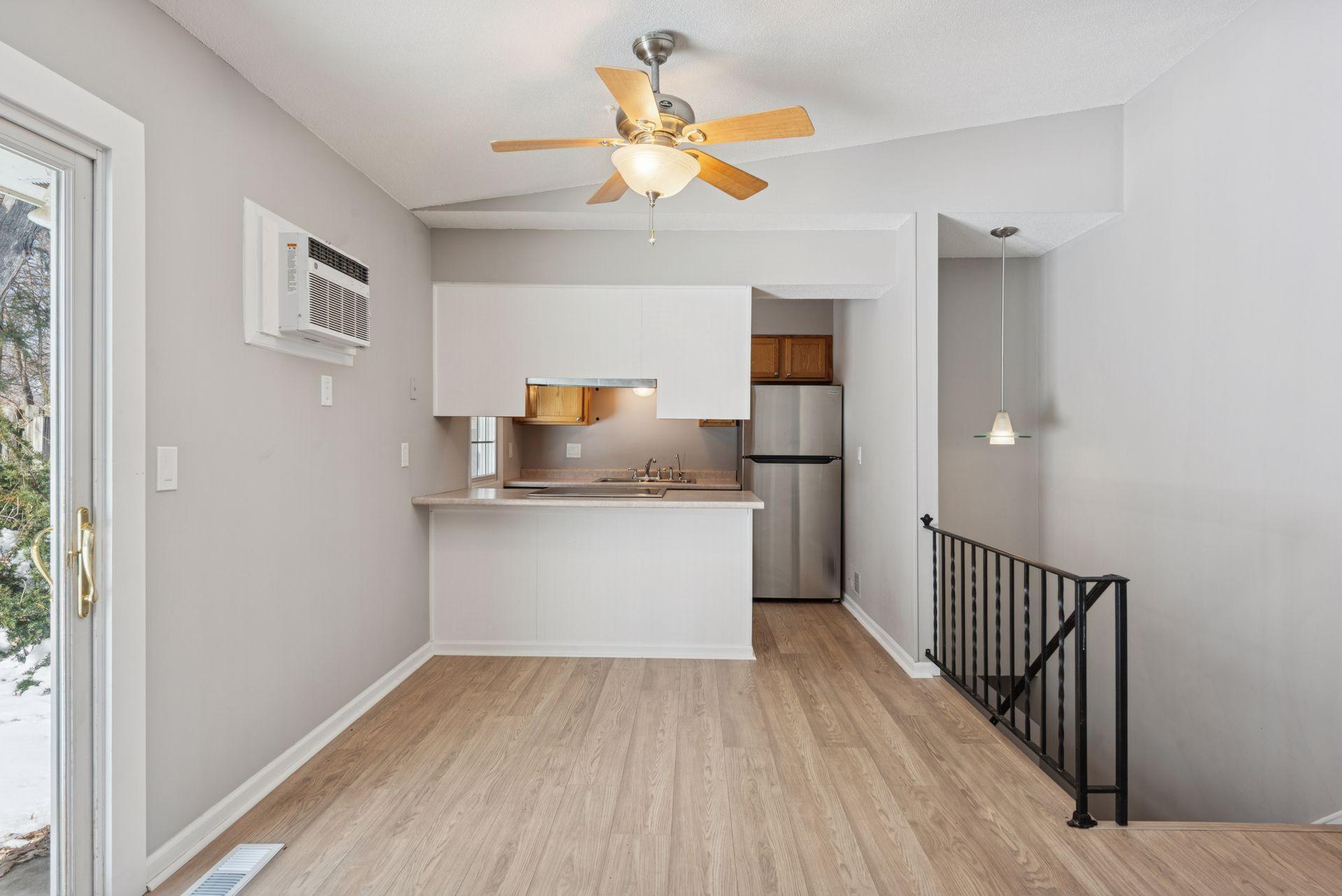 5570 & 5580 Shorewood Lane Property Photo 11