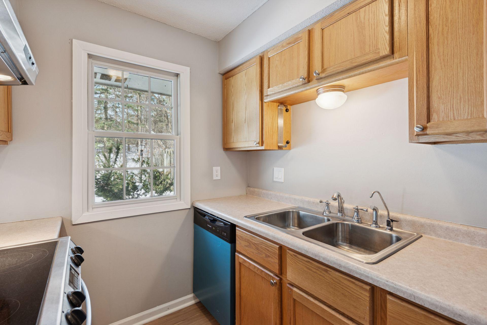 5570 & 5580 Shorewood Lane Property Photo 15