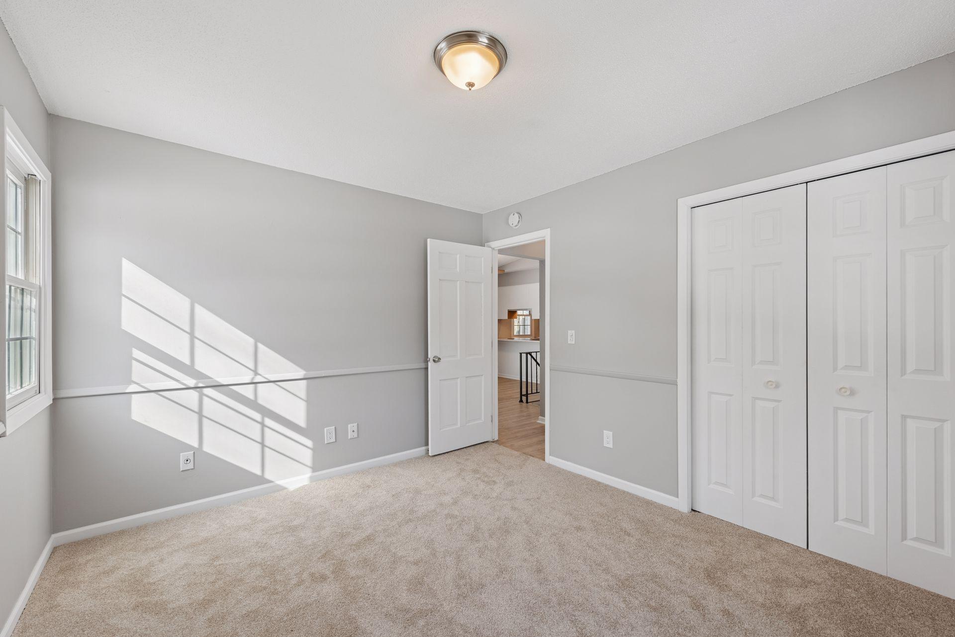 5570 & 5580 Shorewood Lane Property Photo 20
