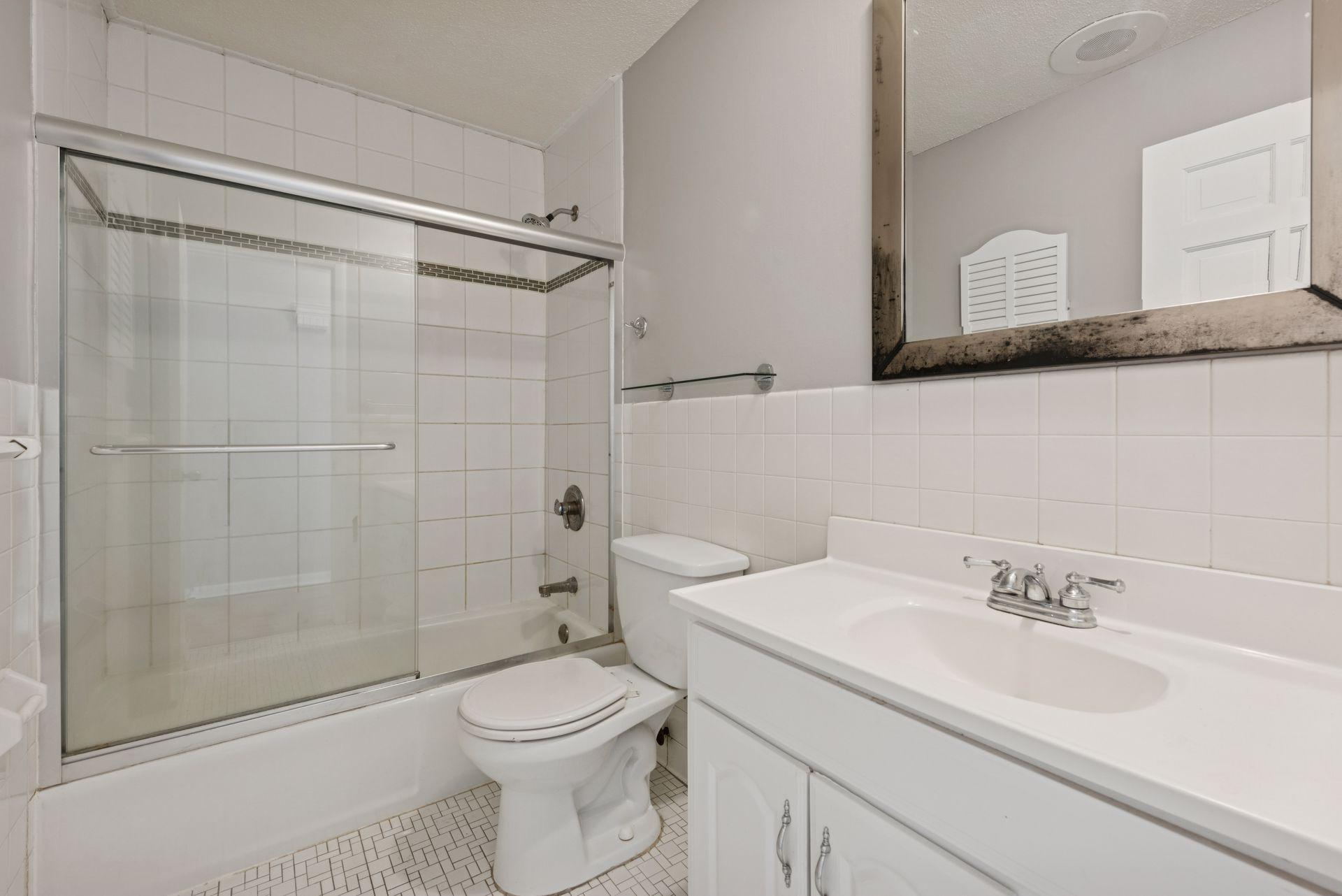 5570 & 5580 Shorewood Lane Property Photo 21