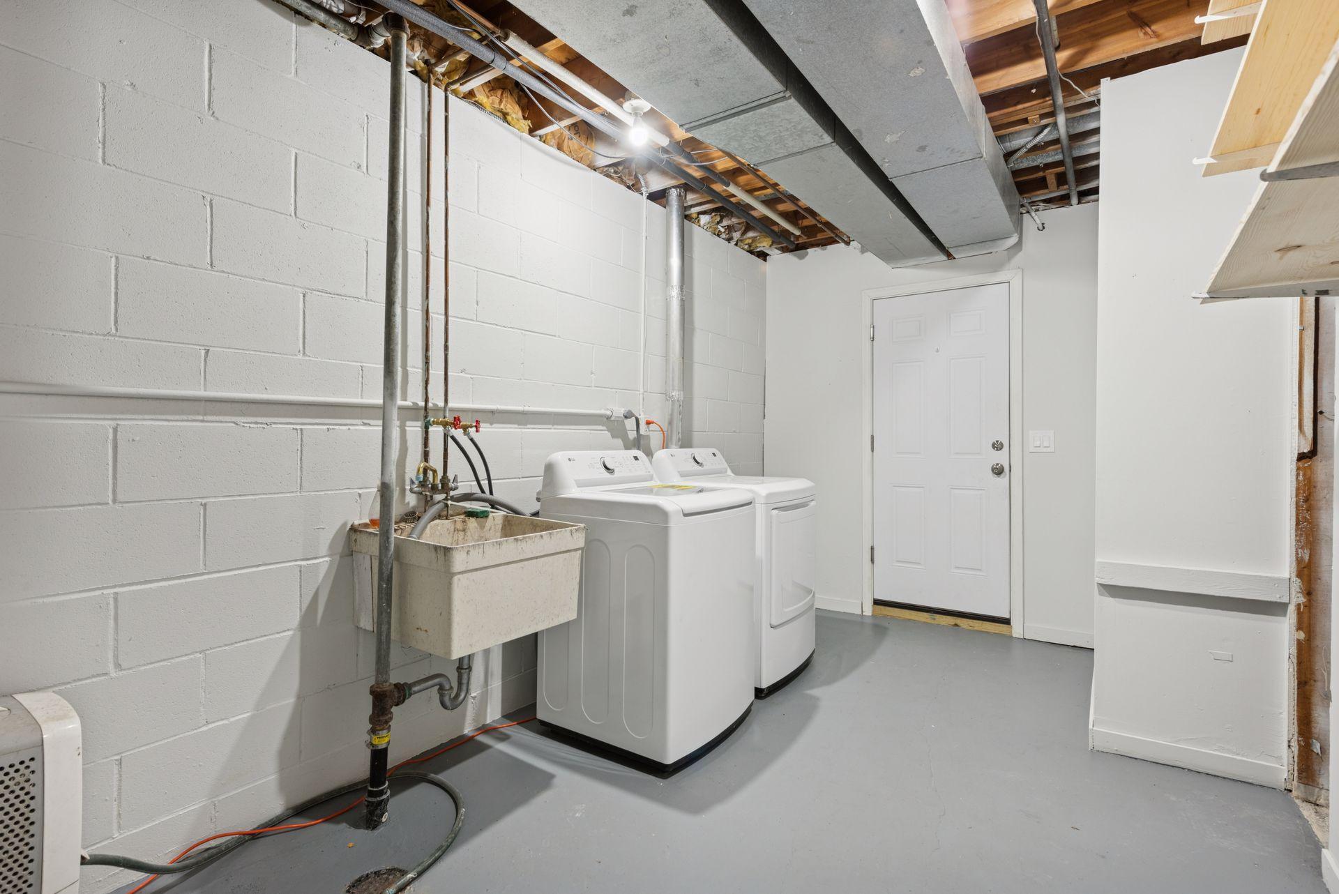 5570 & 5580 Shorewood Lane Property Photo 31