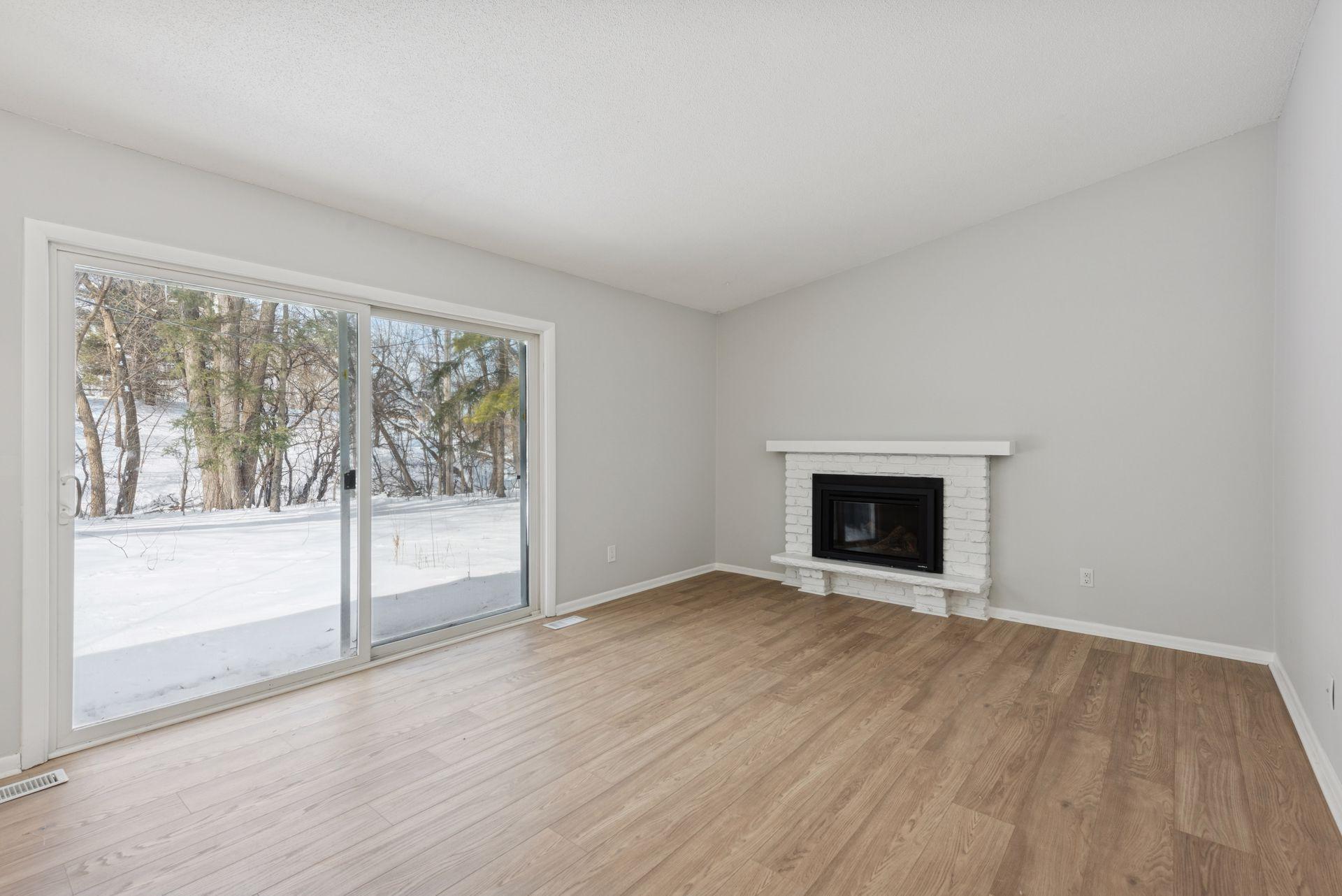 5570 & 5580 Shorewood Lane Property Photo 32