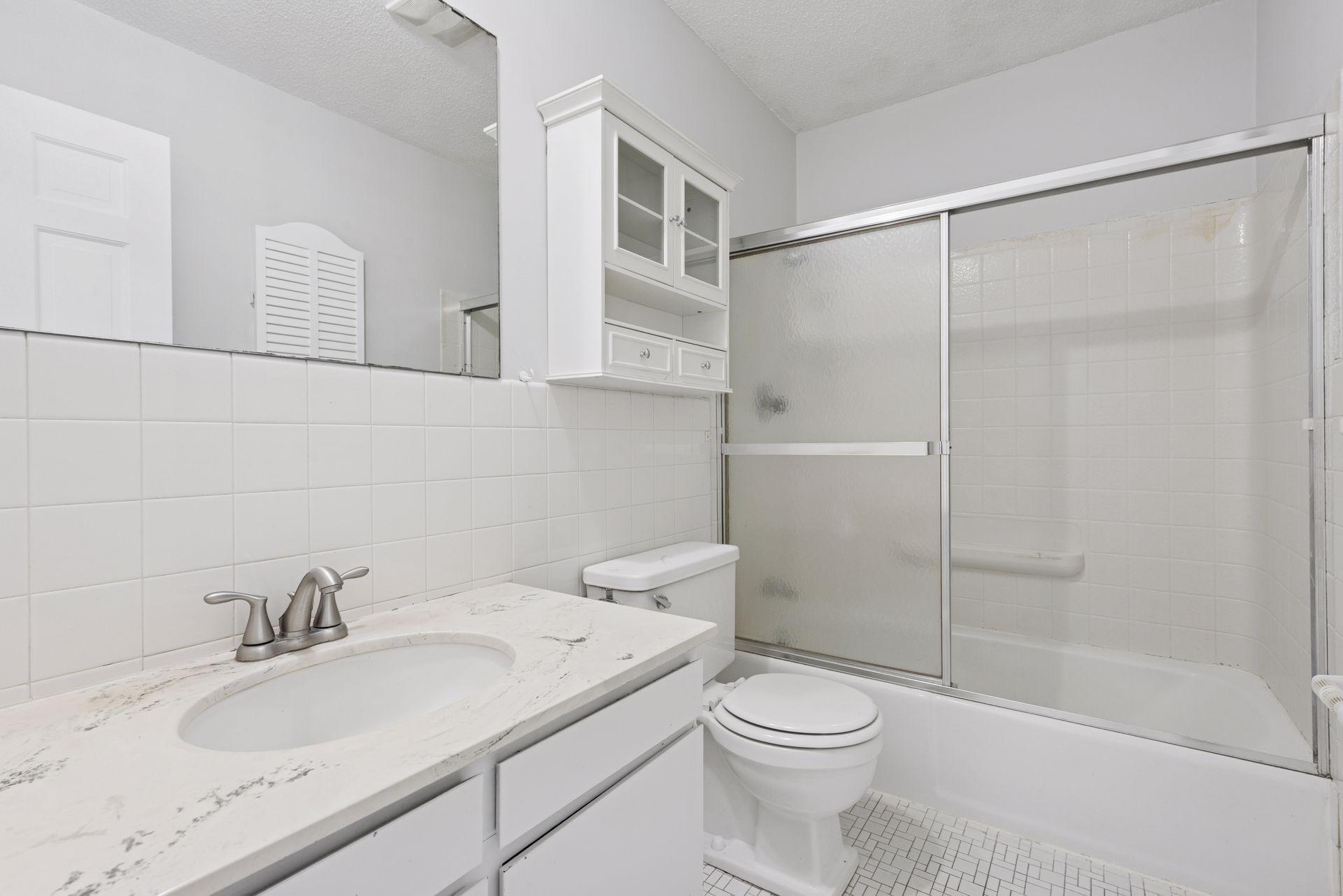 5570 & 5580 Shorewood Lane Property Photo 44