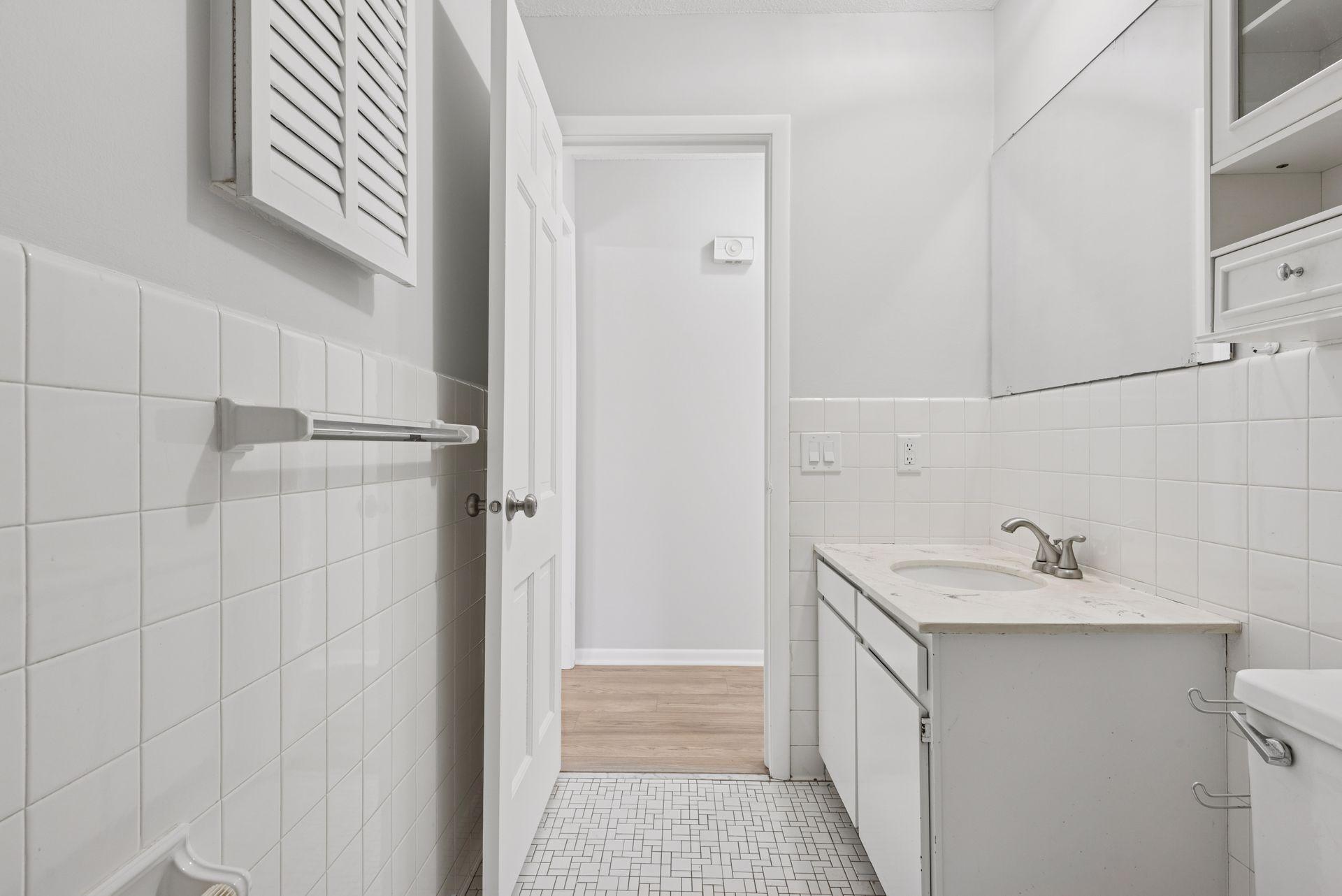 5570 & 5580 Shorewood Lane Property Photo 45