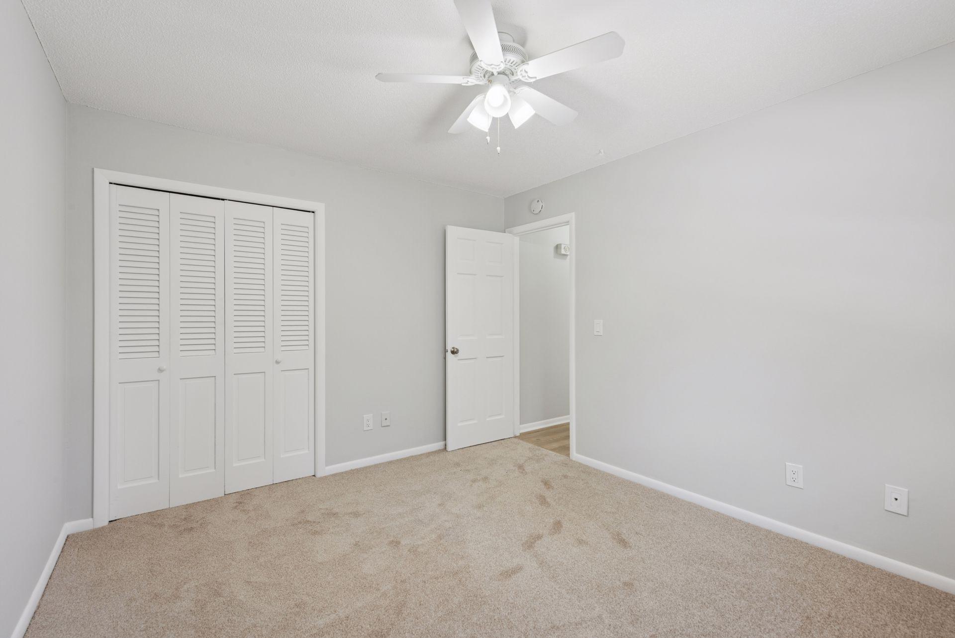 5570 & 5580 Shorewood Lane Property Photo 47