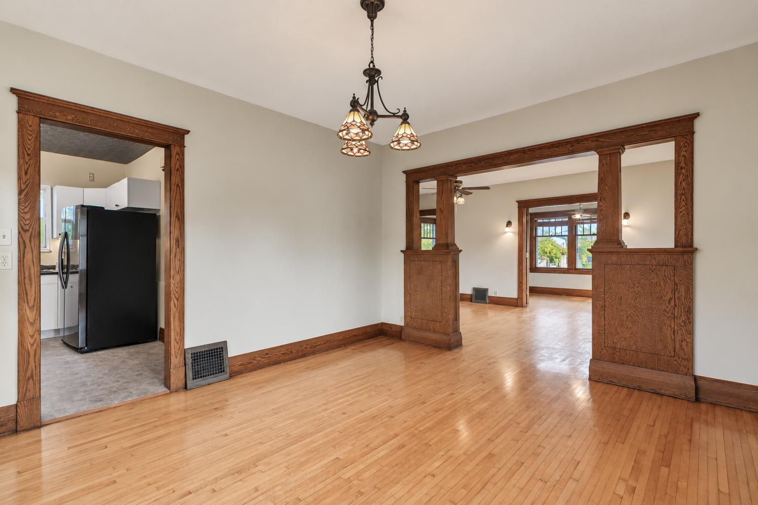 214 Broadway Street Property Photo 9