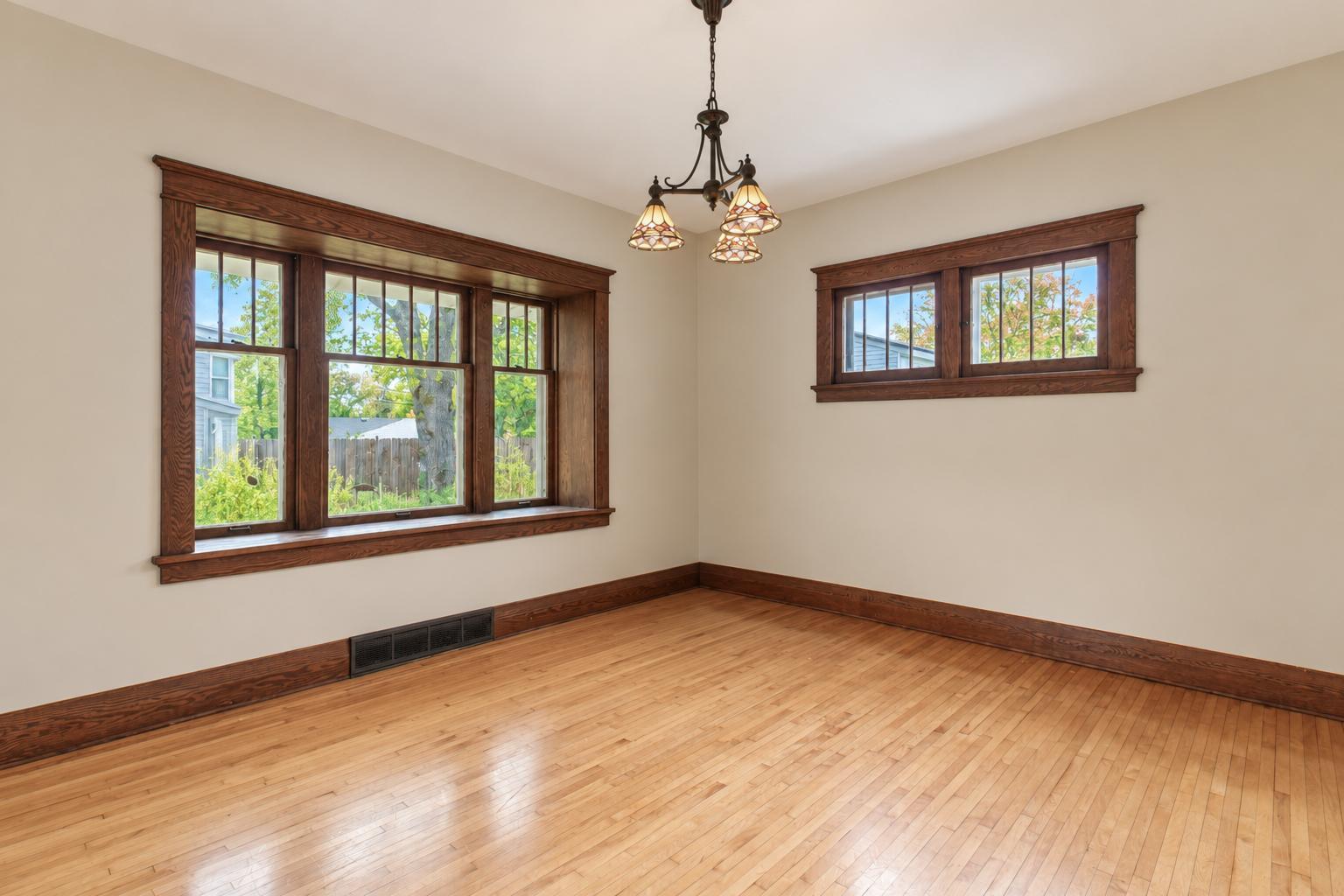 214 Broadway Street Property Photo 14