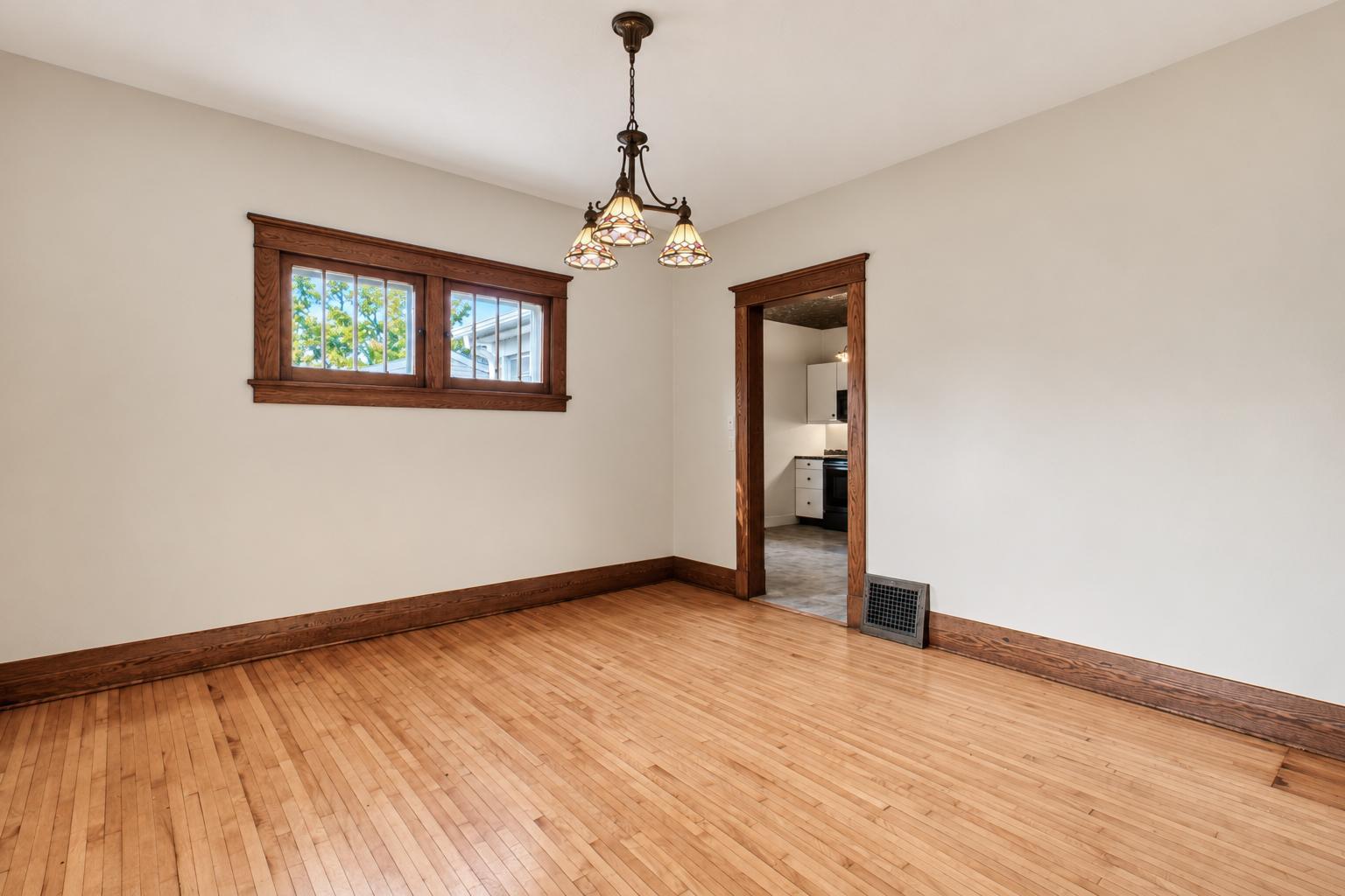 214 Broadway Street Property Photo 16