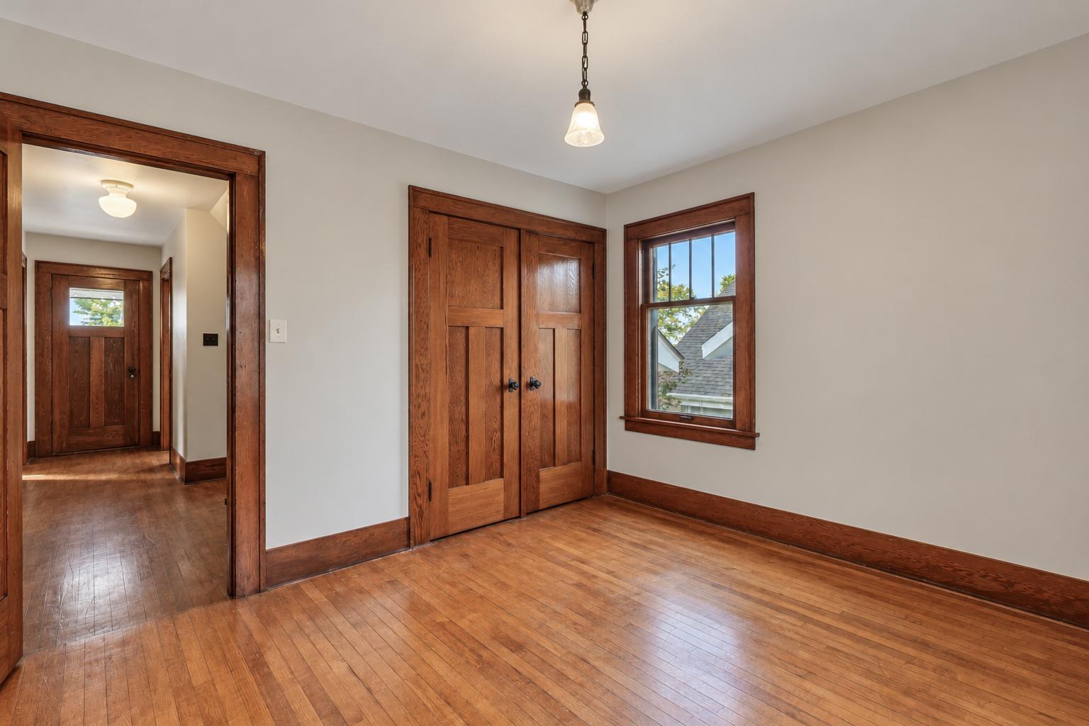 214 Broadway Street Property Photo 31