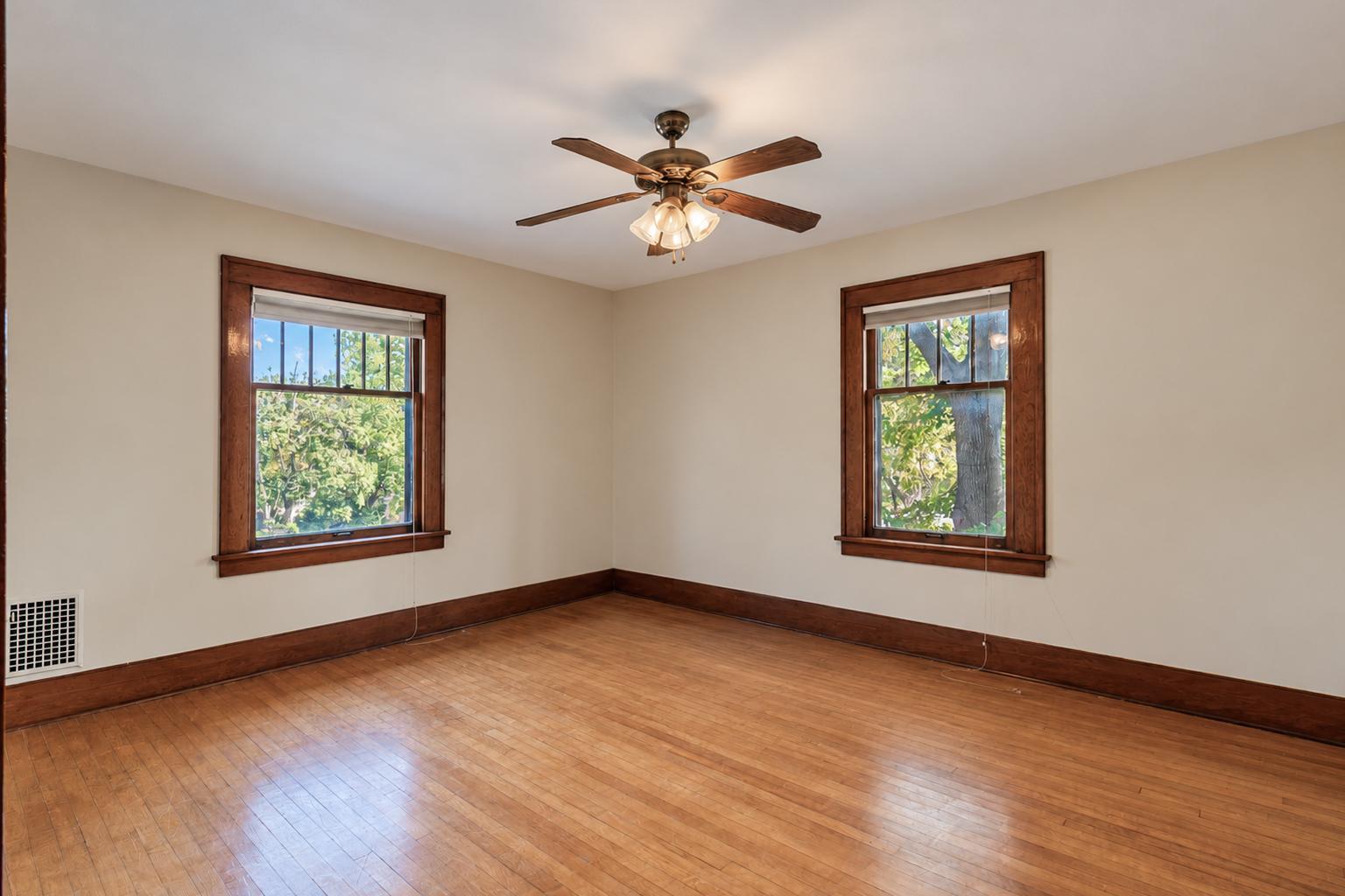 214 Broadway Street Property Photo 33