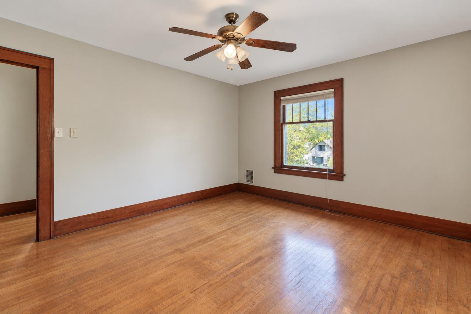 214 Broadway Street Property Photo 34