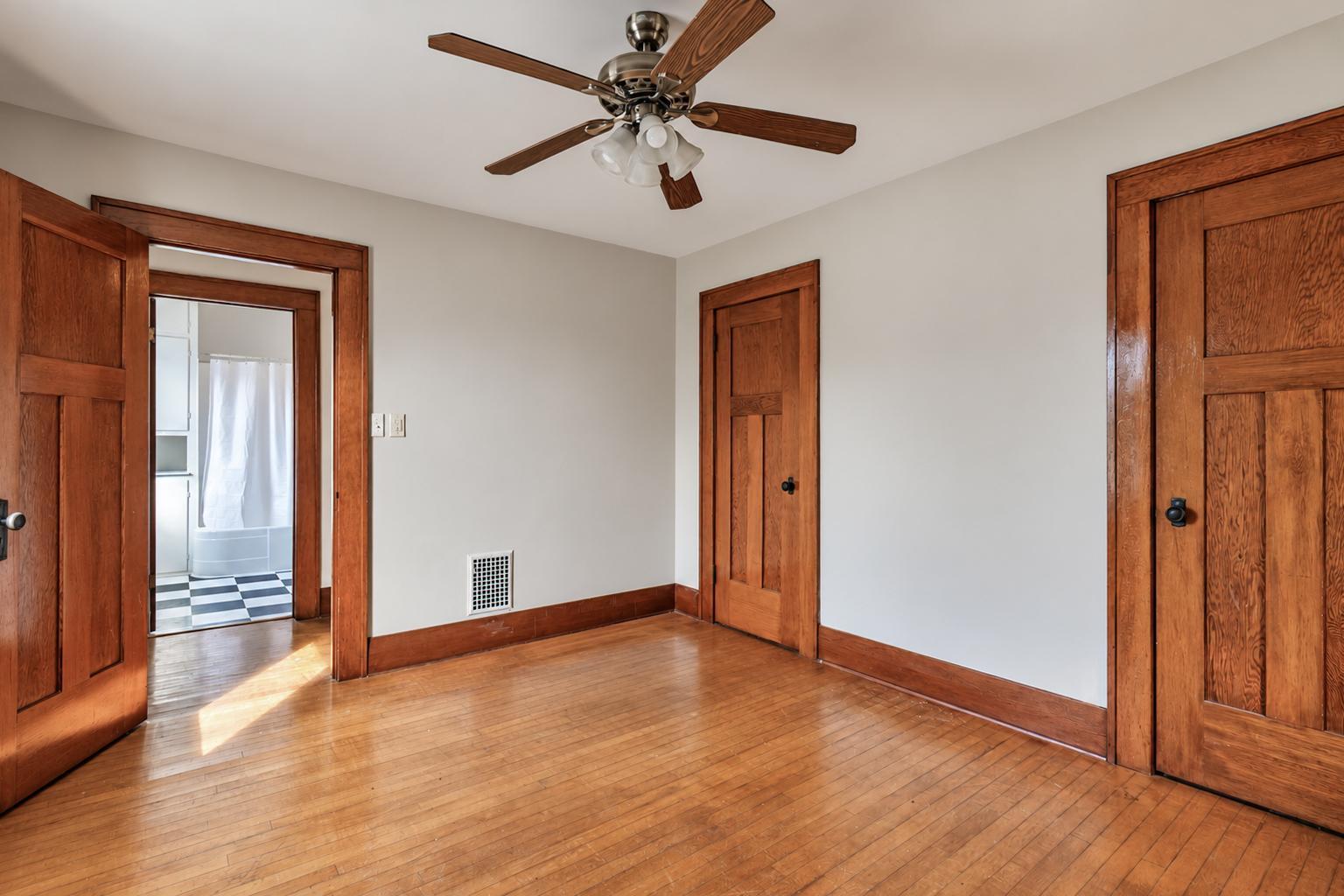 214 Broadway Street Property Photo 41