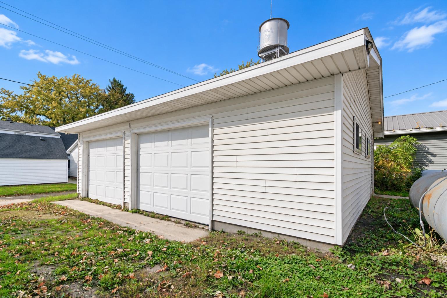 214 Broadway Street Property Photo 57