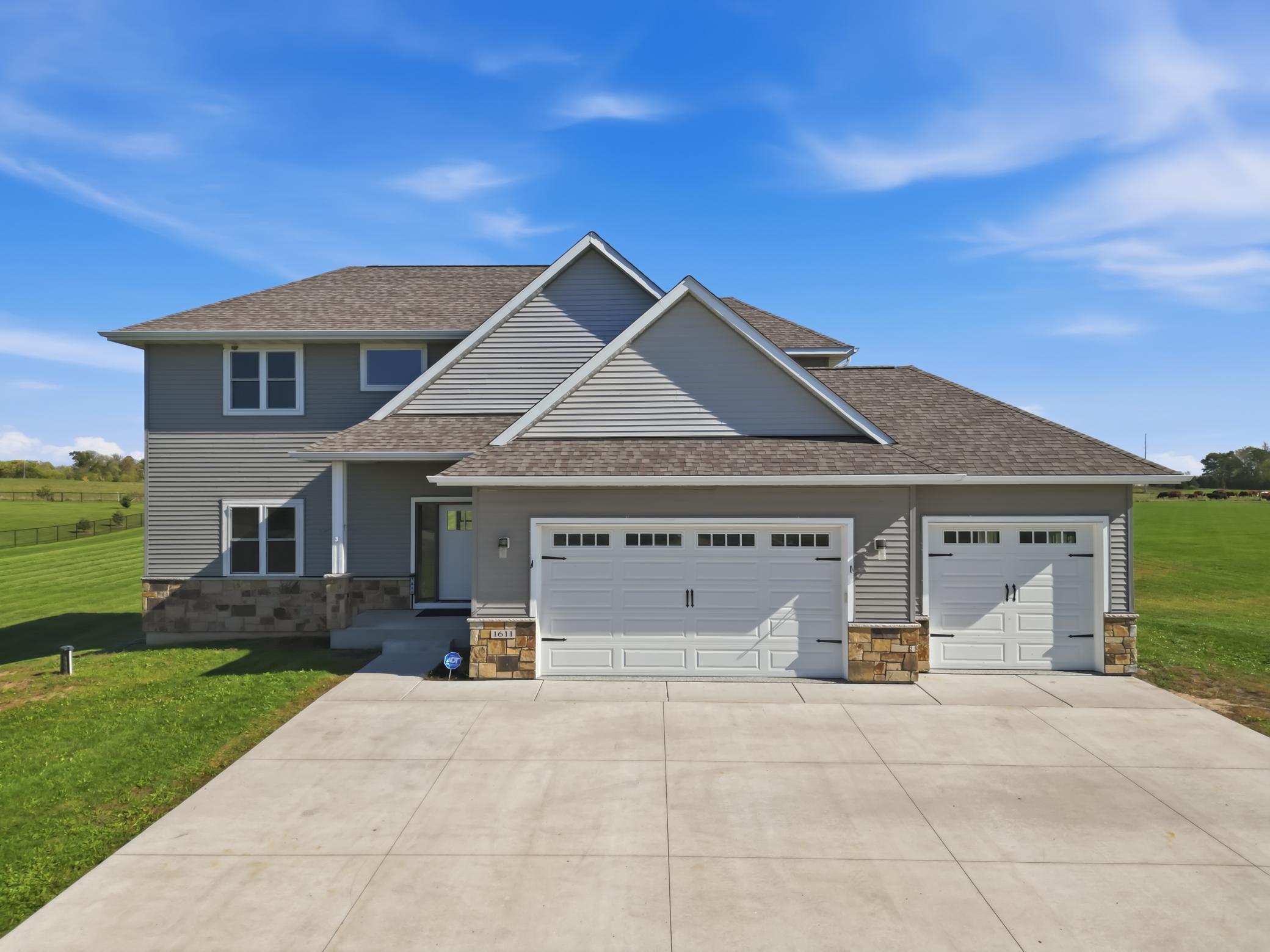 1611 92nd Street Property Photo 3