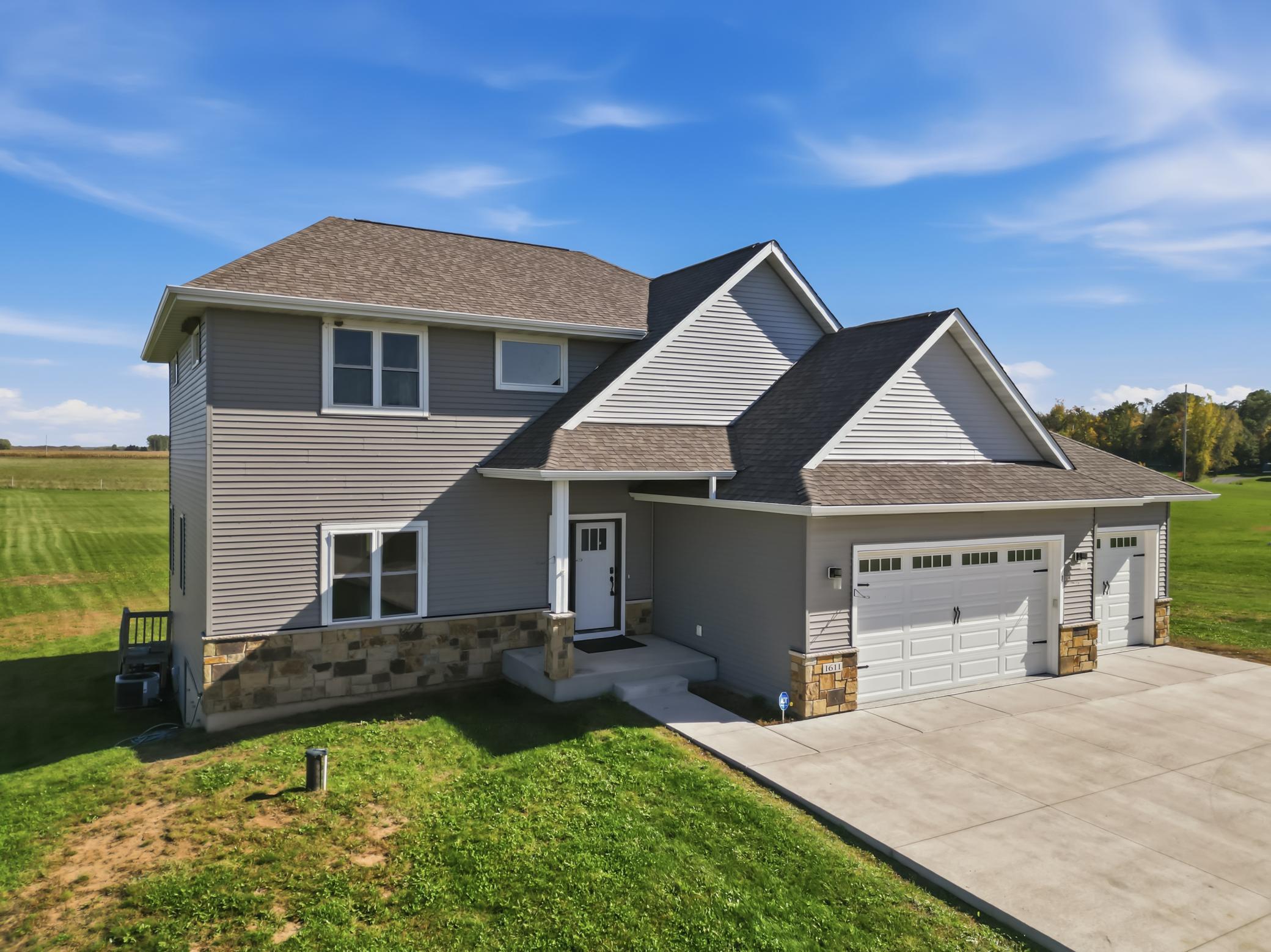 1611 92nd Street Property Photo 4