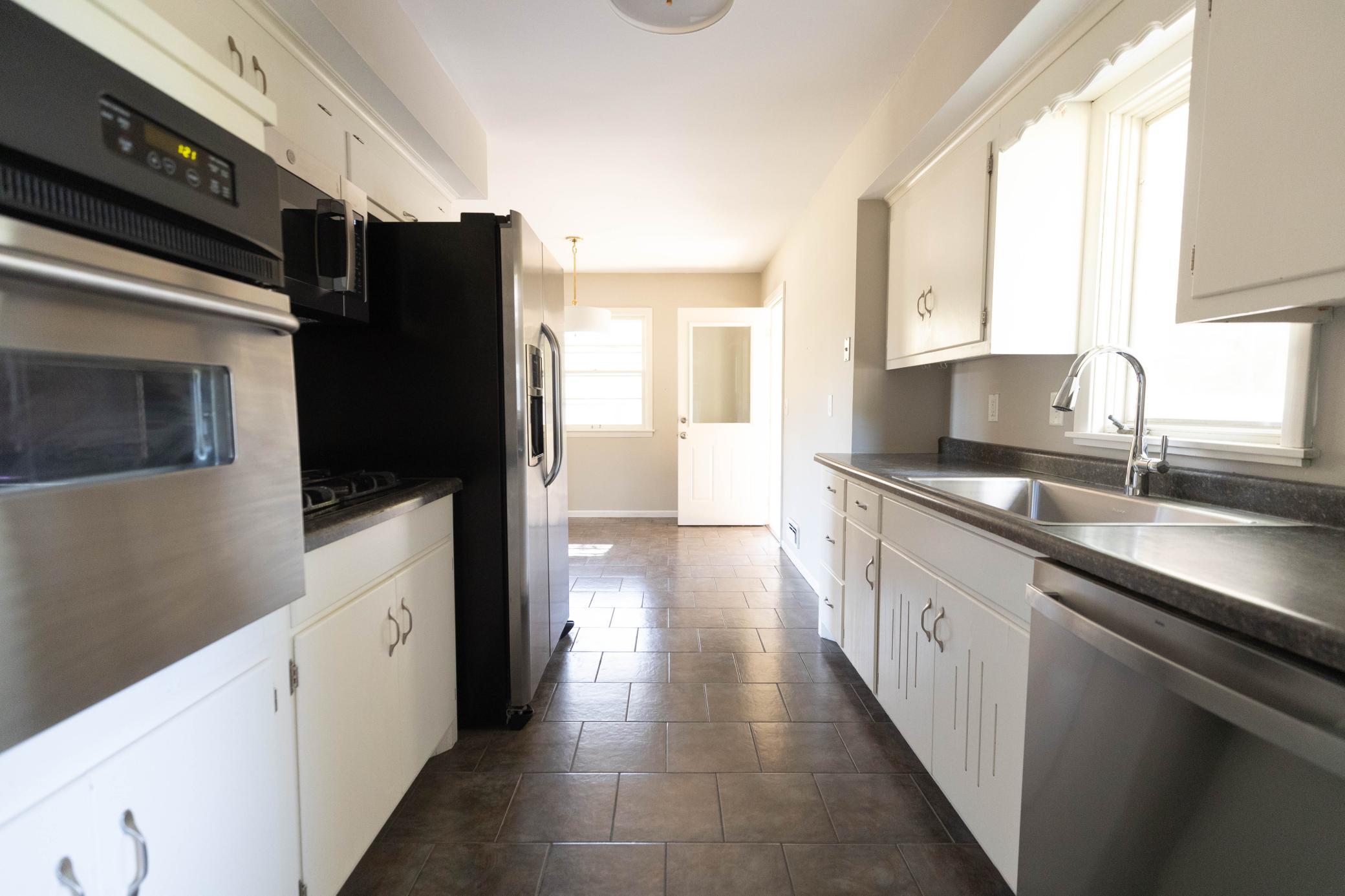 625 Rosswood Lane Property Photo 7