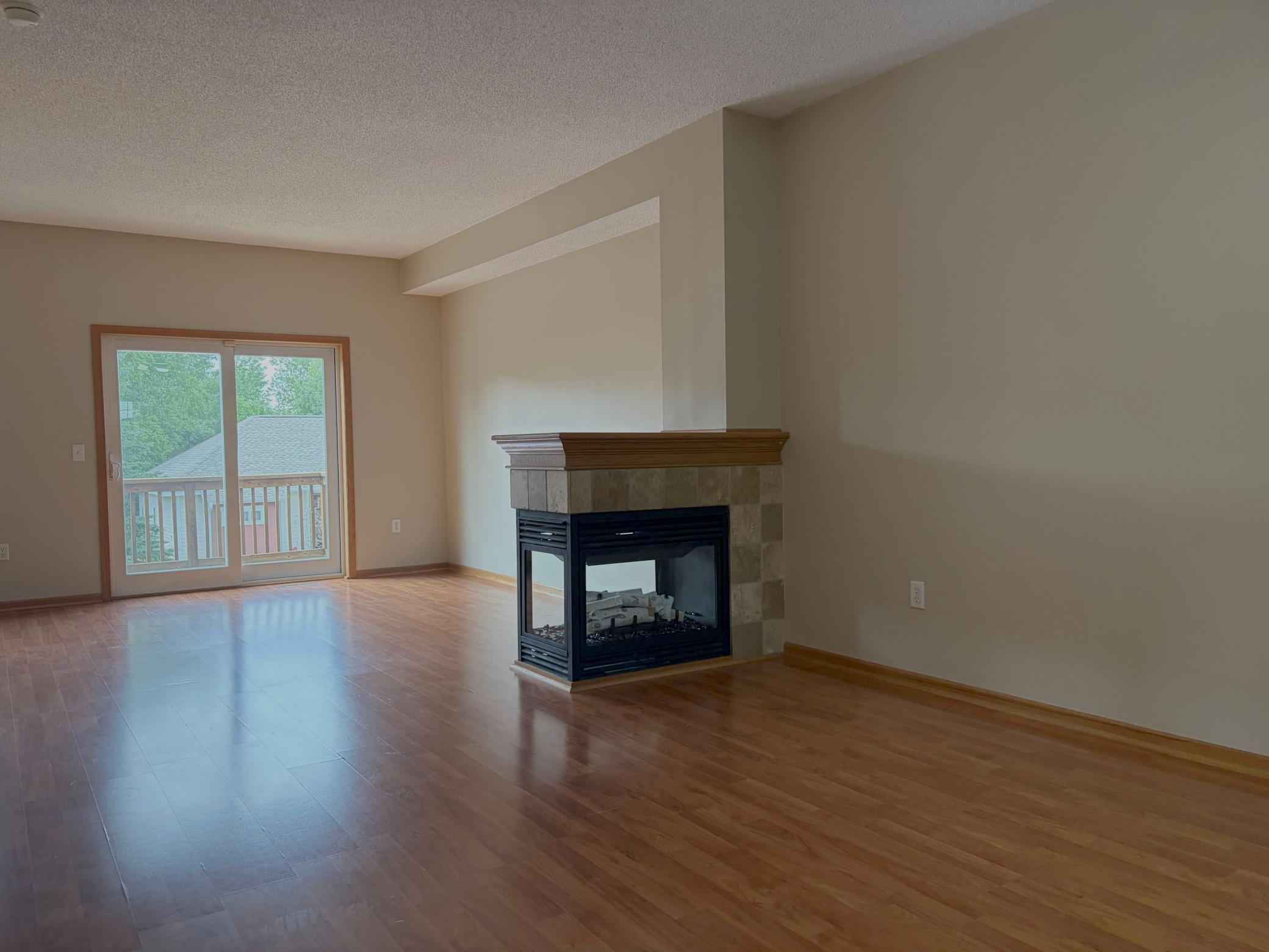 1087 Barclay Street Property Photo 10