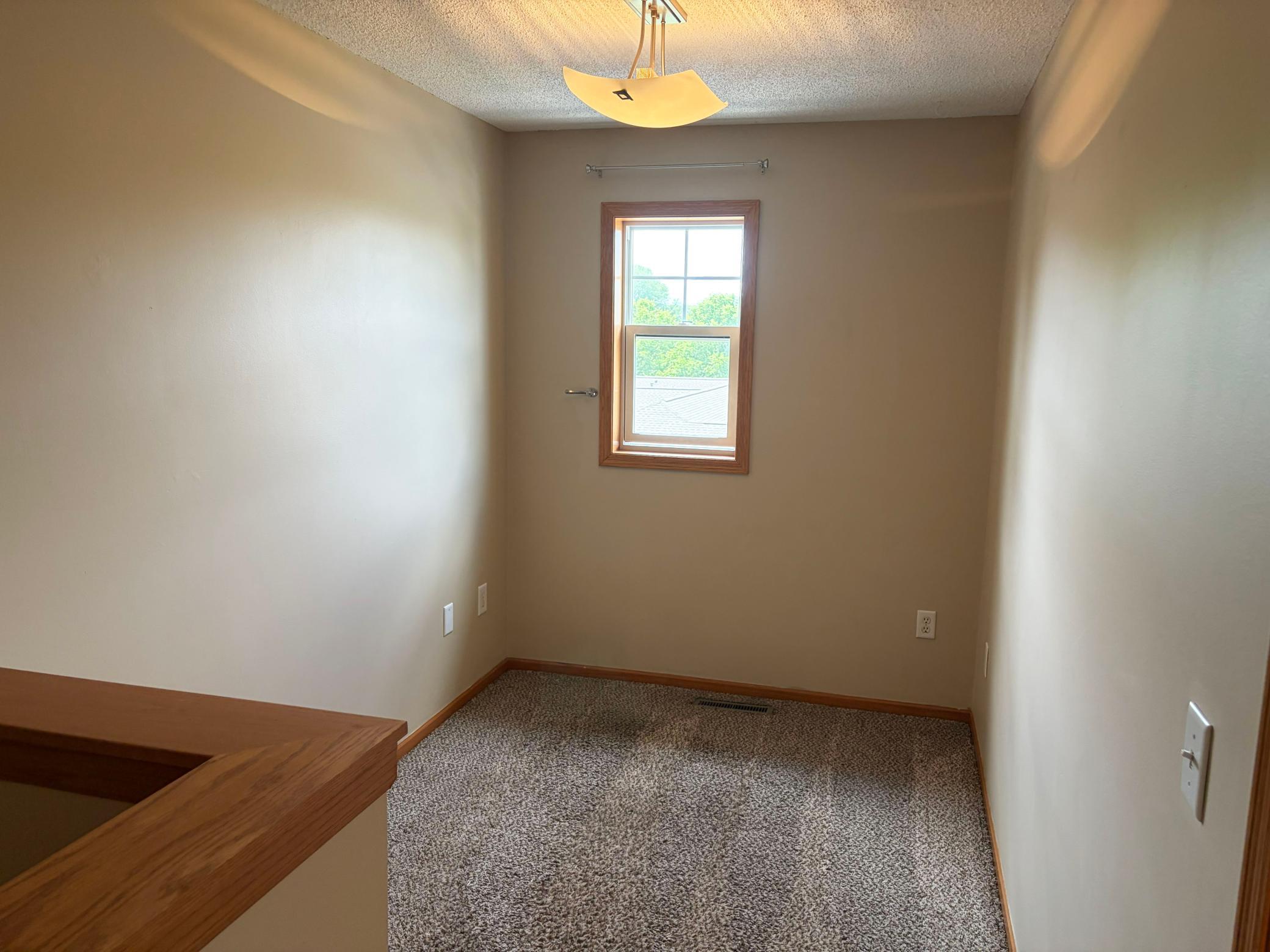 1087 Barclay Street Property Photo 23