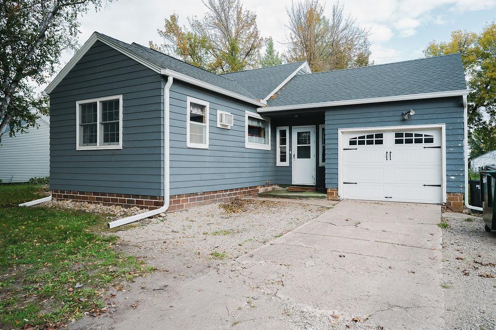 313 E Willis Street Property Photo 1