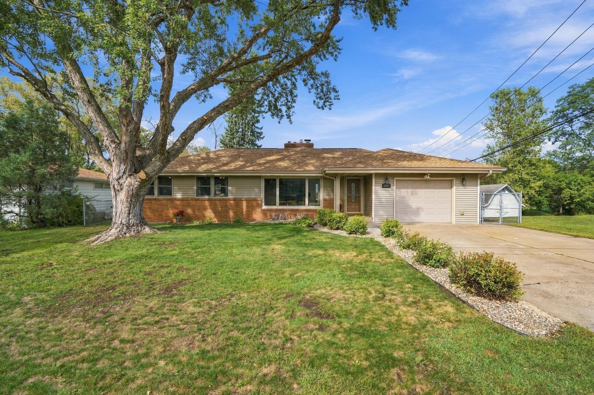 1343 Hillwind Road Ne Property Photo 1