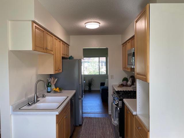 2029 Nw 103rd Avenue Nw Property Photo 3