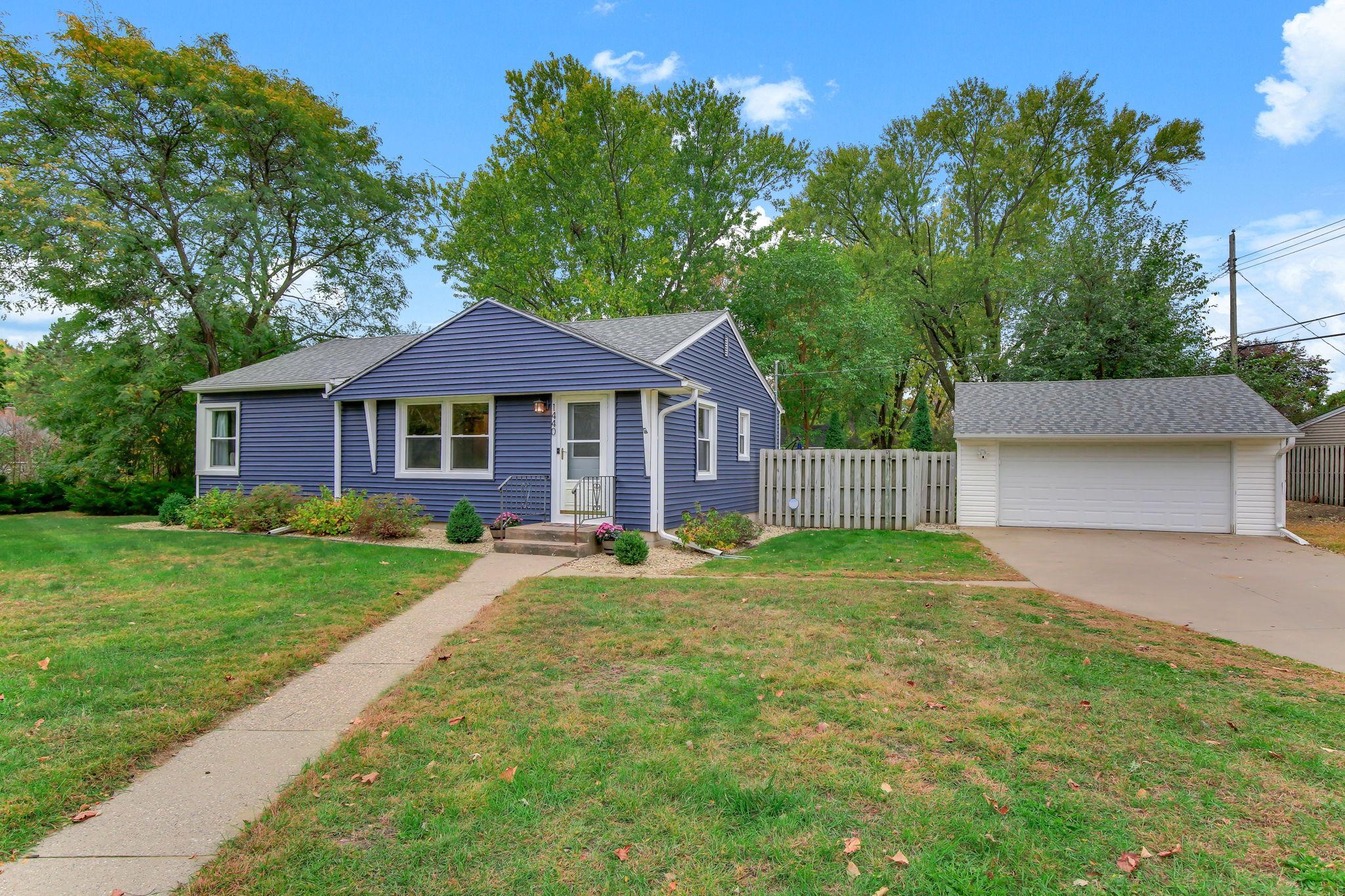 1440 Lydia Avenue W Property Photo 1