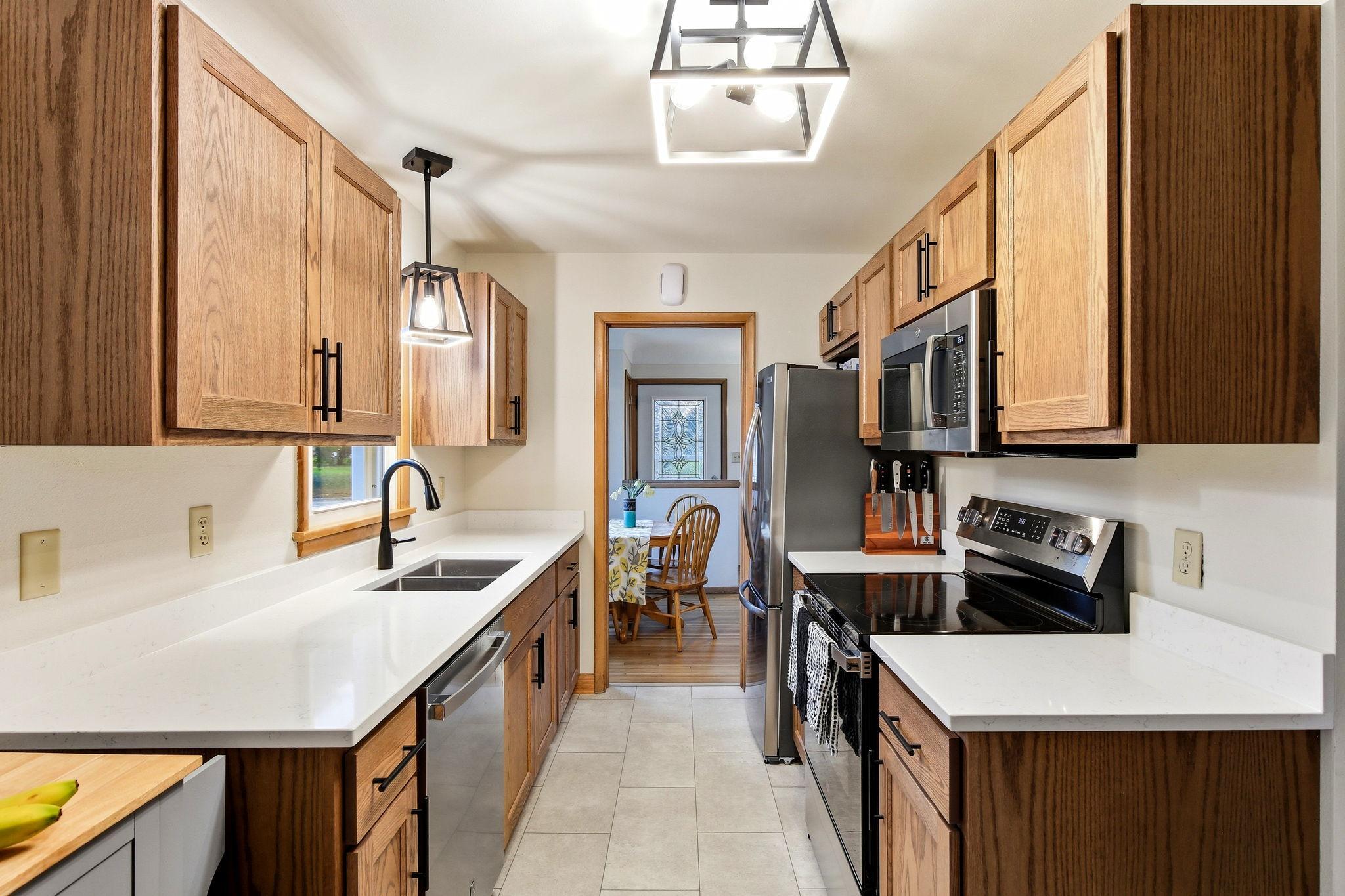 1440 Lydia Avenue W Property Photo 1