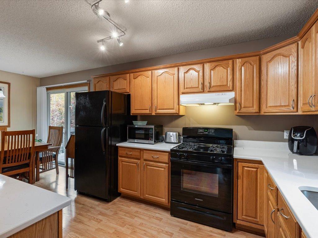 13158 Meredith Drive Property Photo 4