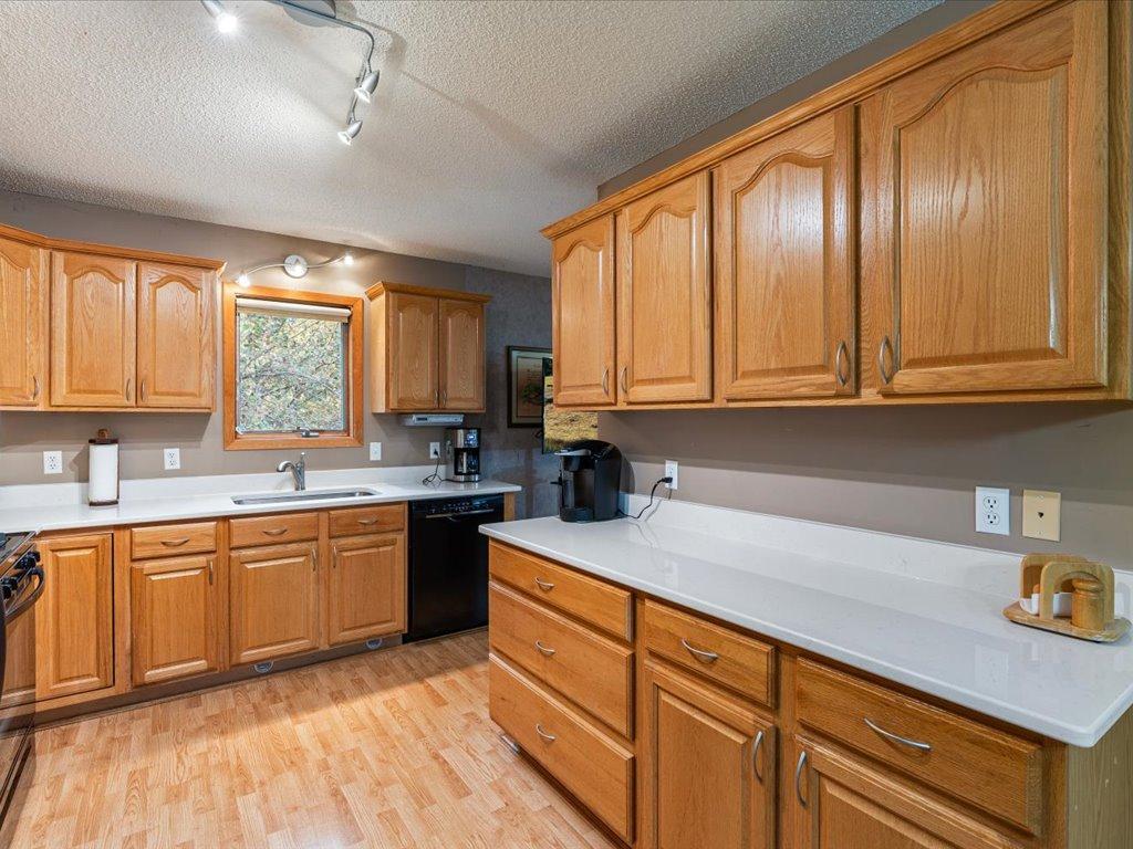 13158 Meredith Drive Property Photo 5