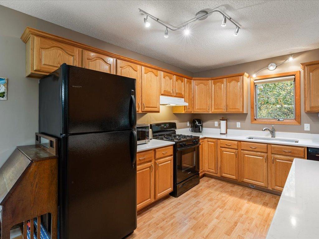 13158 Meredith Drive Property Photo 6