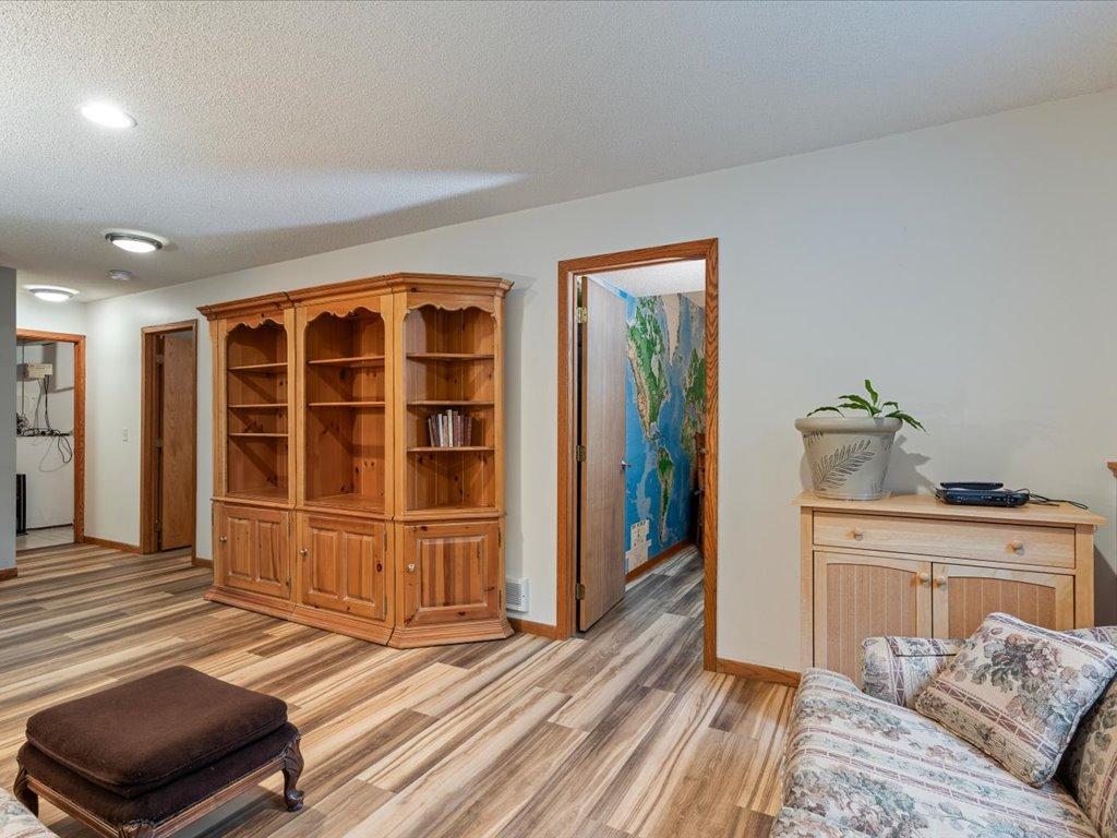 13158 Meredith Drive Property Photo 14