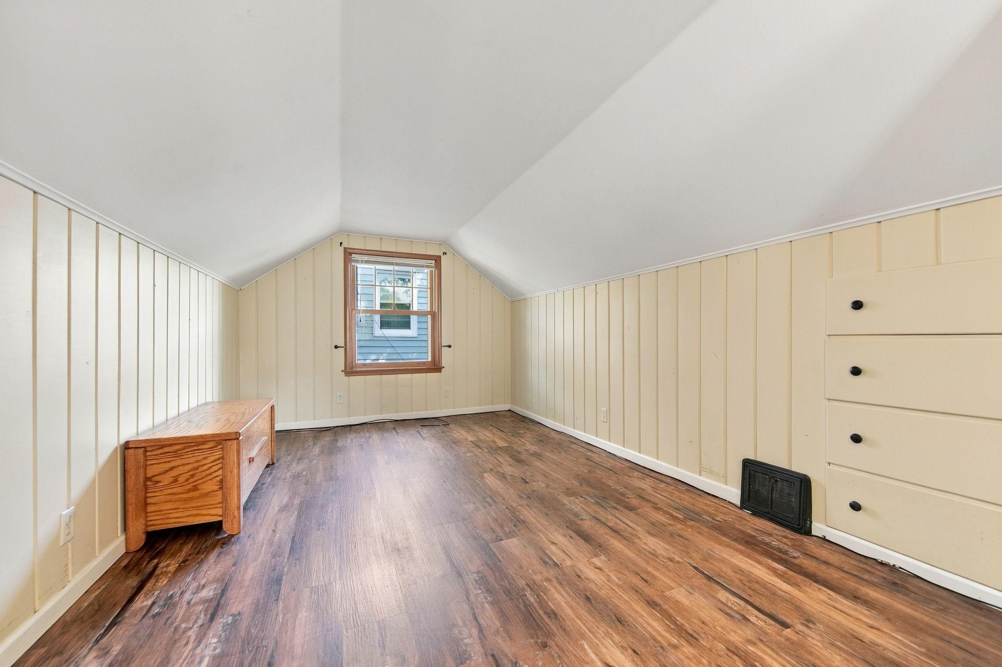 5549 37th Avenue S Property Photo 11