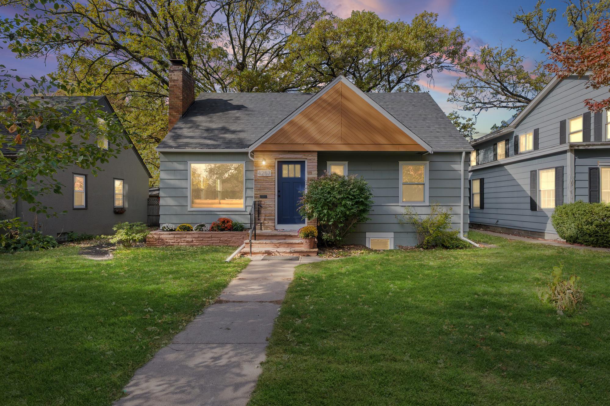 4257 Ewing Avenue N Property Photo 1