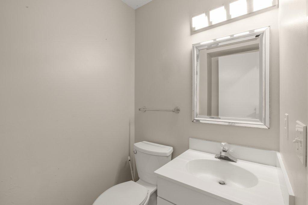 7420 Hyde Park Circle Property Photo 17