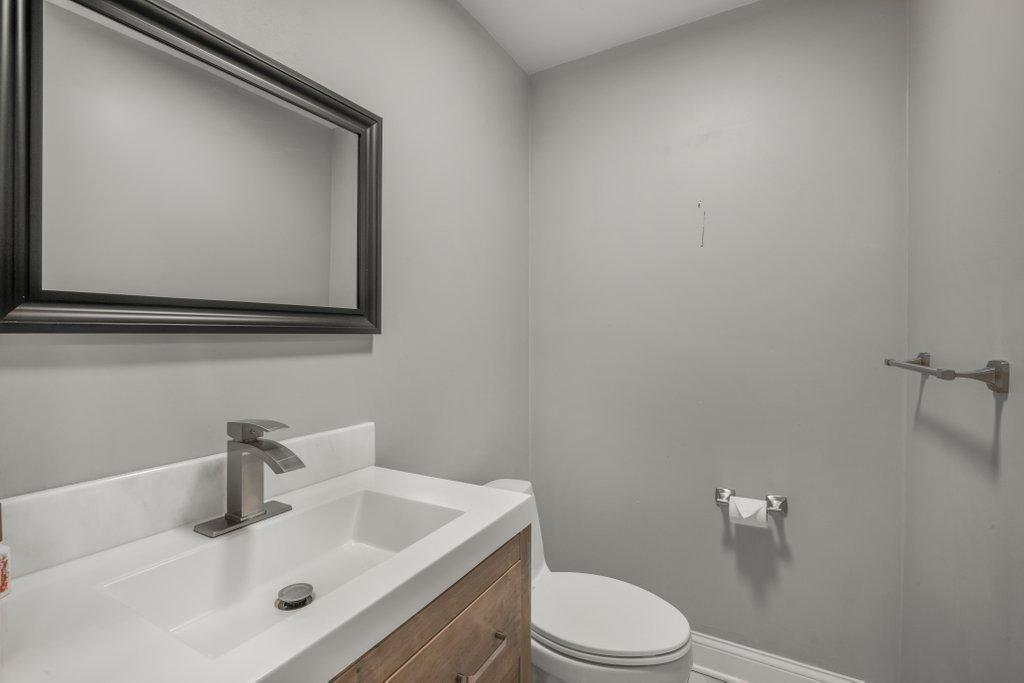 7420 Hyde Park Circle Property Photo 25