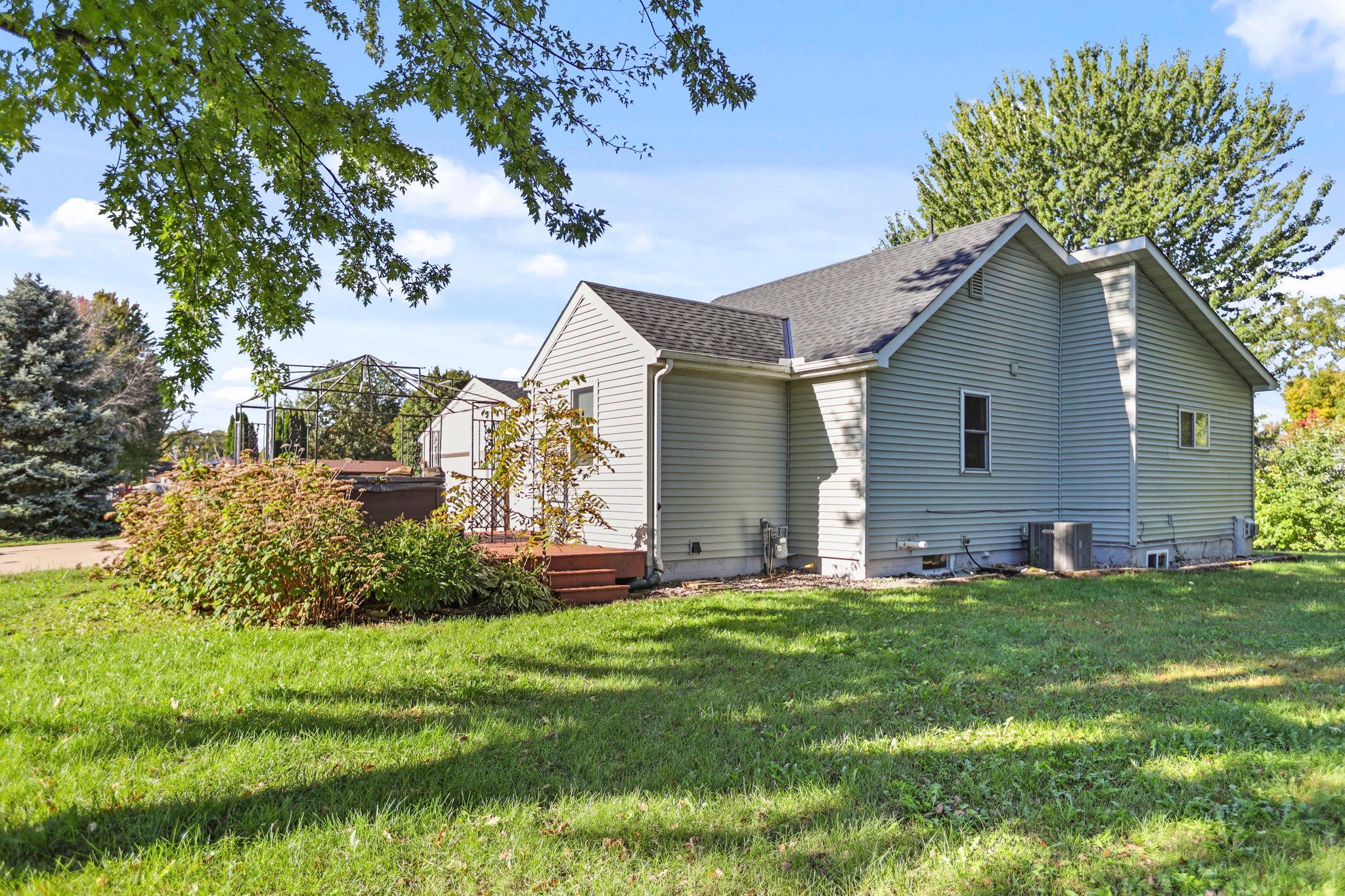 106 3rd Street N Property Photo 34