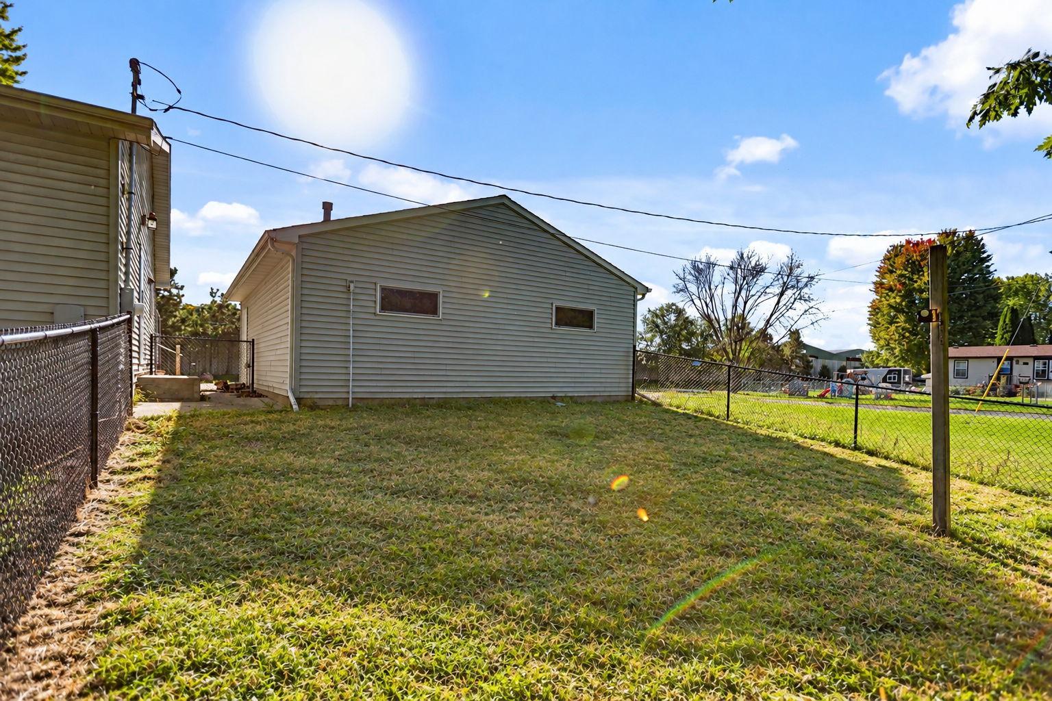 106 3rd Street N Property Photo 35