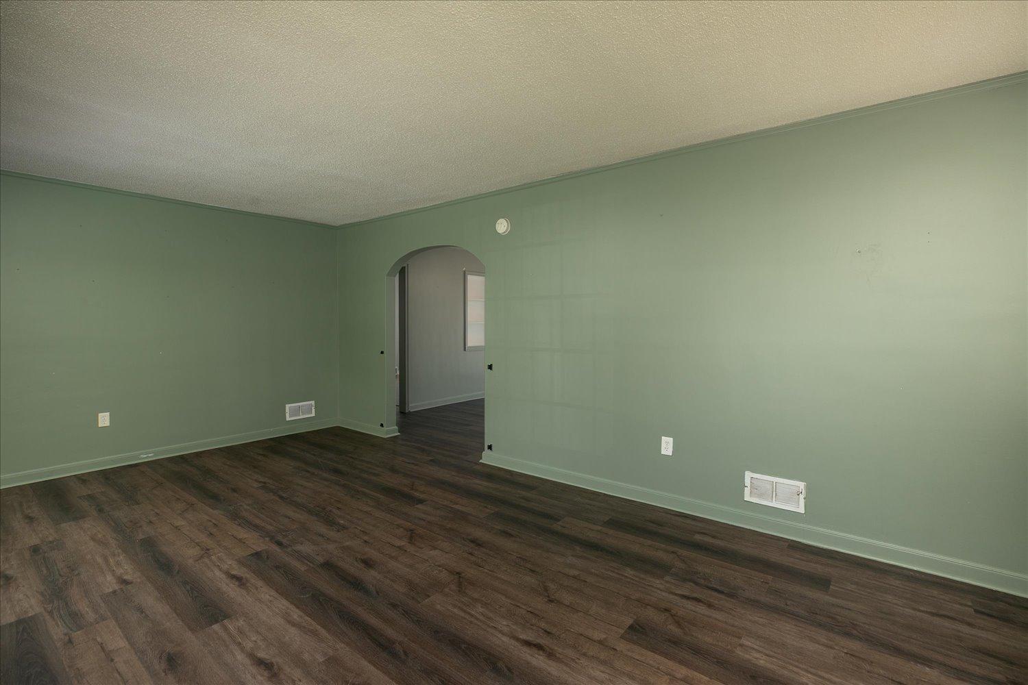 1108 12th Avenue Ne Property Photo 4