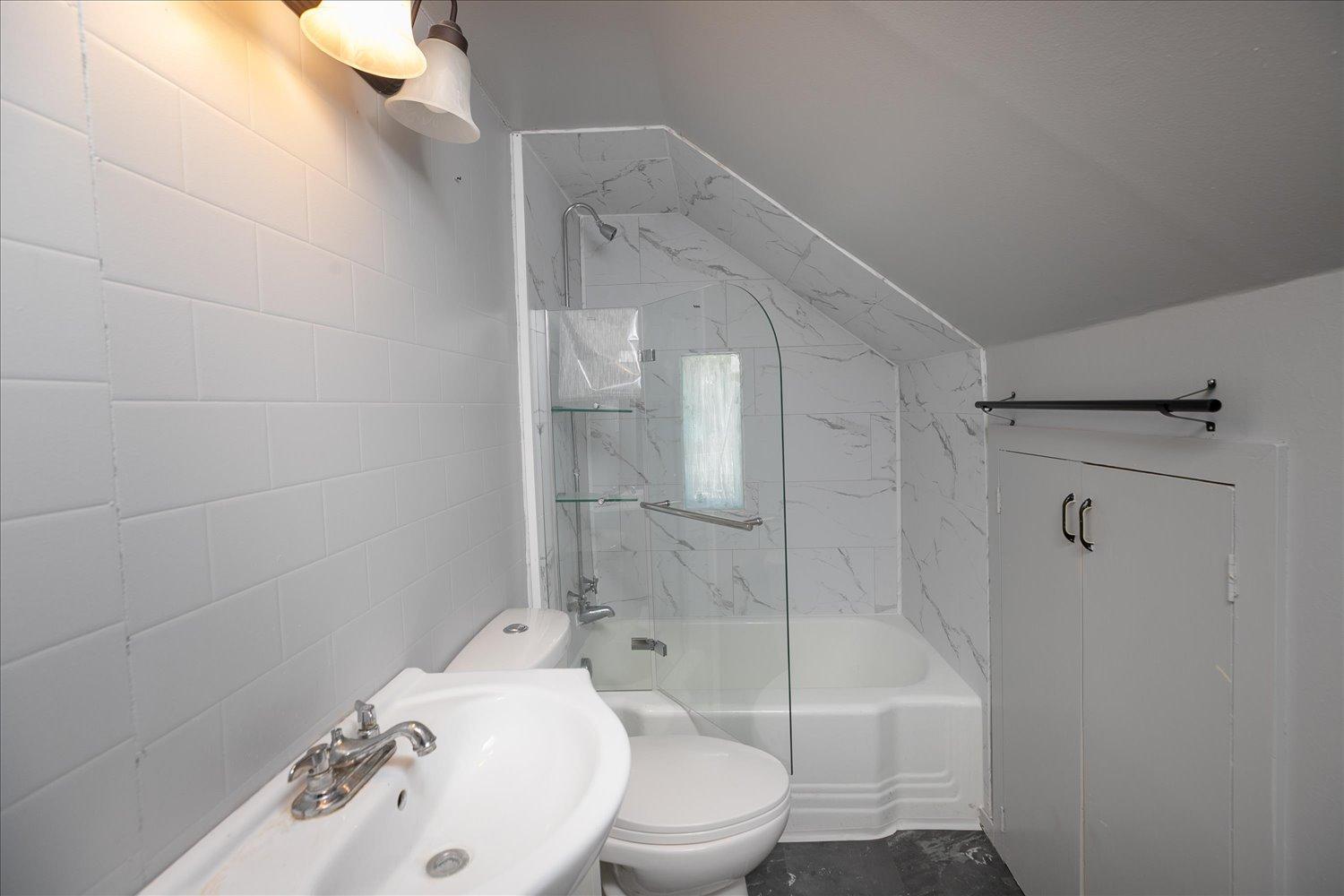 1108 12th Avenue Ne Property Photo 21